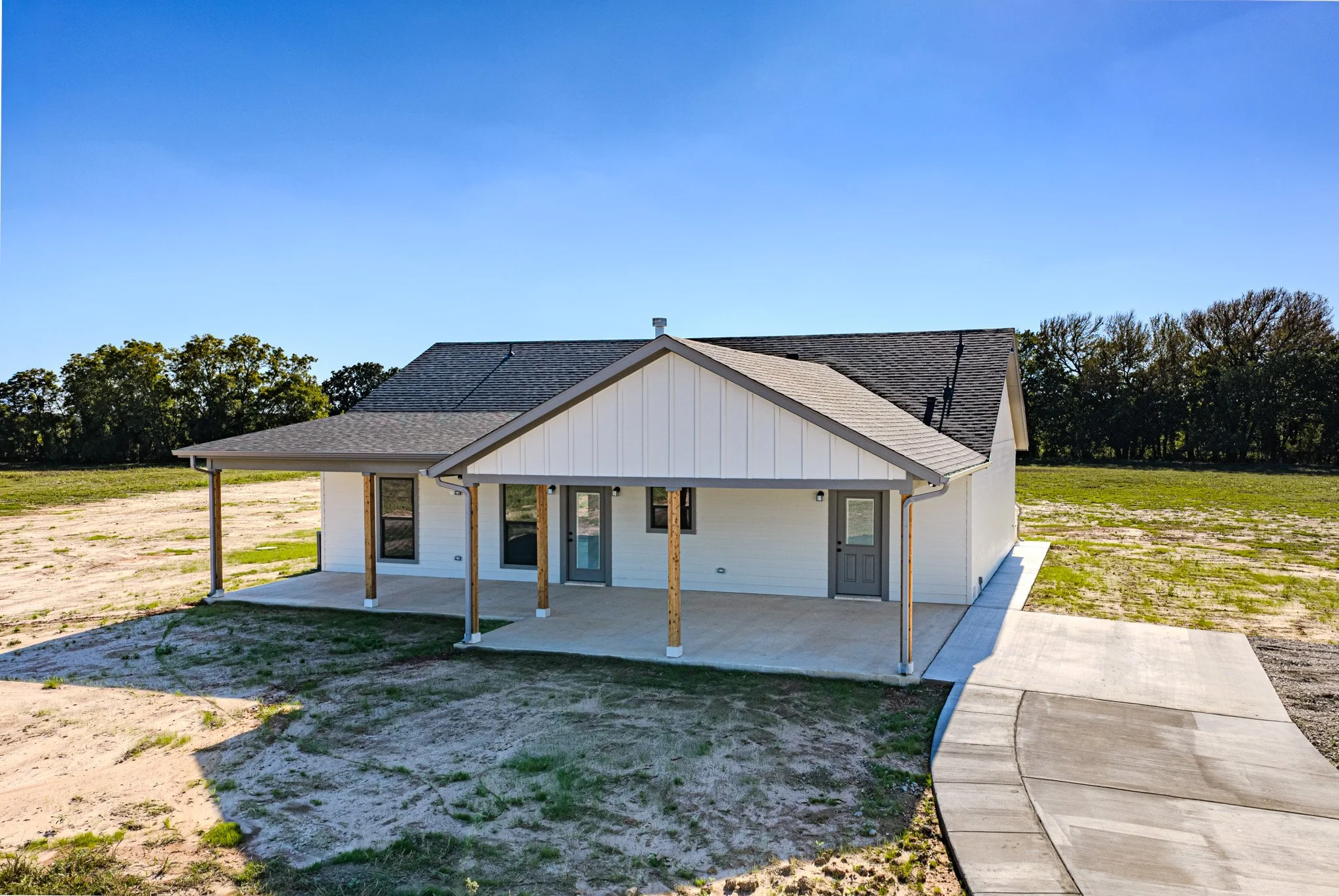 Exterior 24.jpg