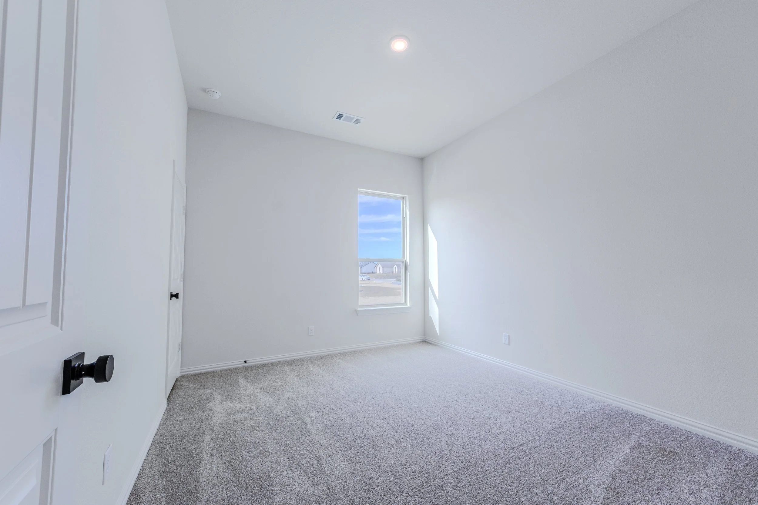 “Professional HDR real estate interior and exterior photography and video tours in the DFW area, showcasing properties with clarity and impact.”