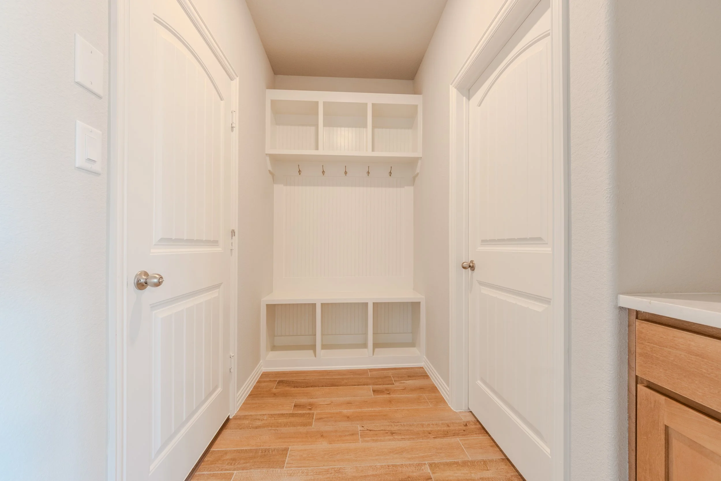 “Professional HDR real estate interior and exterior photography and video tours in the DFW area, showcasing properties with clarity and impact.”