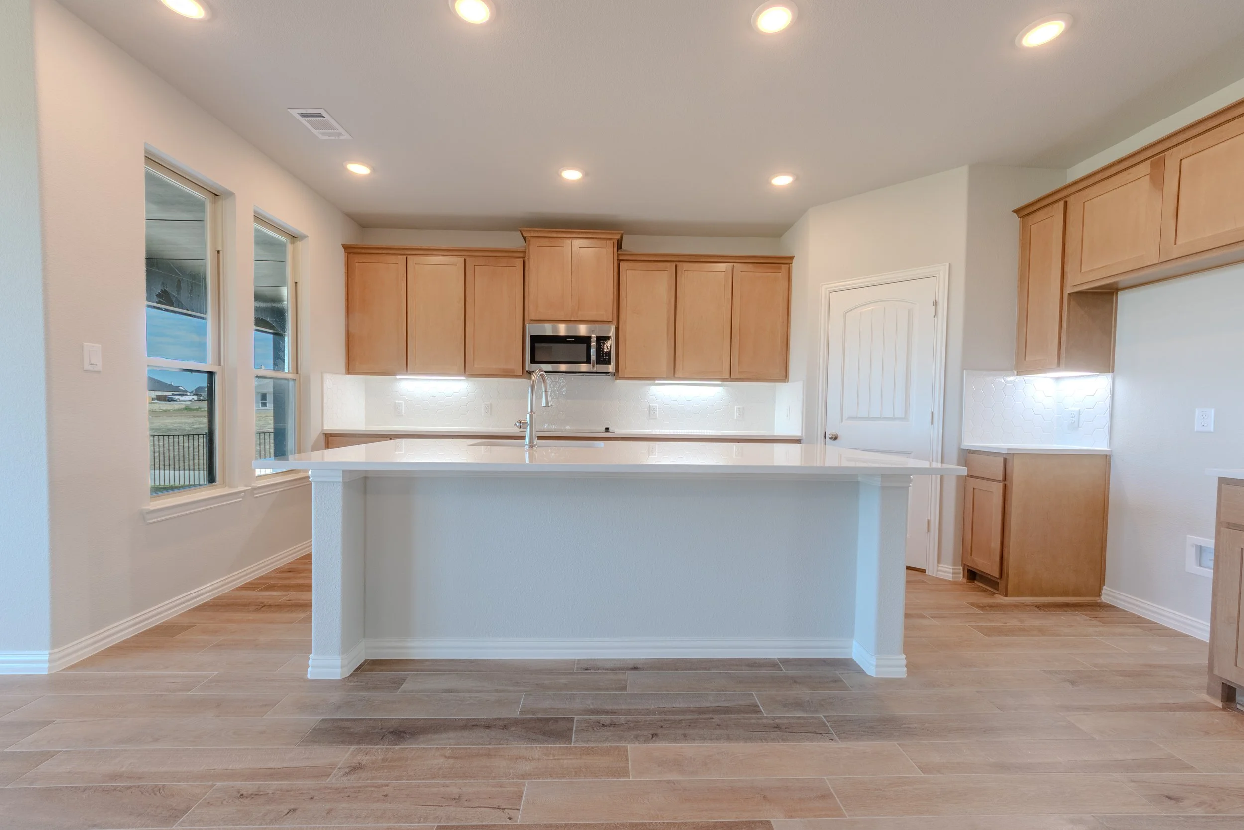 “Professional HDR real estate interior and exterior photography and video tours in the DFW area, showcasing properties with clarity and impact.”