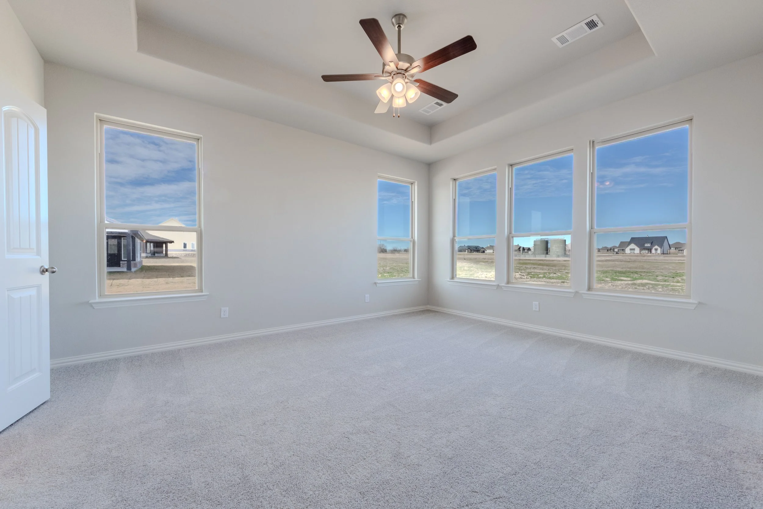 “Professional HDR real estate interior and exterior photography and video tours in the DFW area, showcasing properties with clarity and impact.”