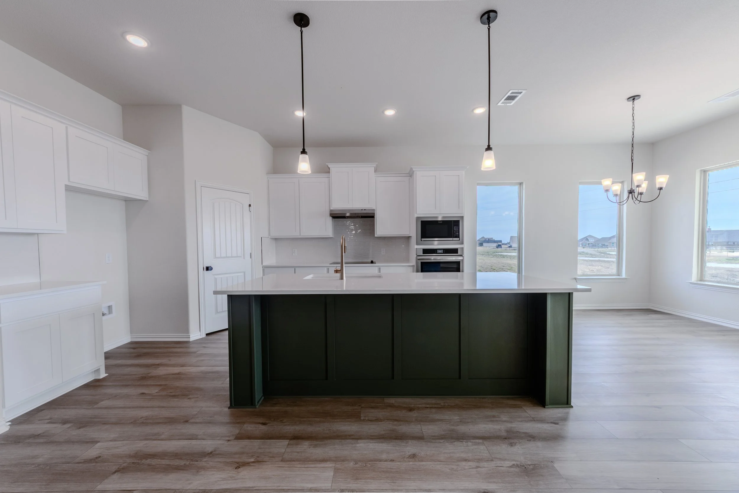 “Professional HDR real estate interior and exterior photography and video tours in the DFW area, showcasing properties with clarity and impact.”