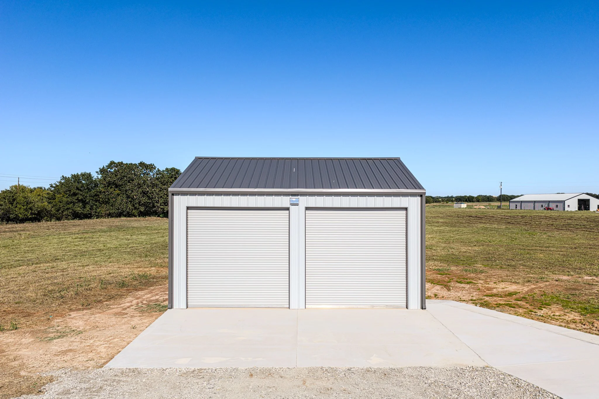 Exterior 5.jpg