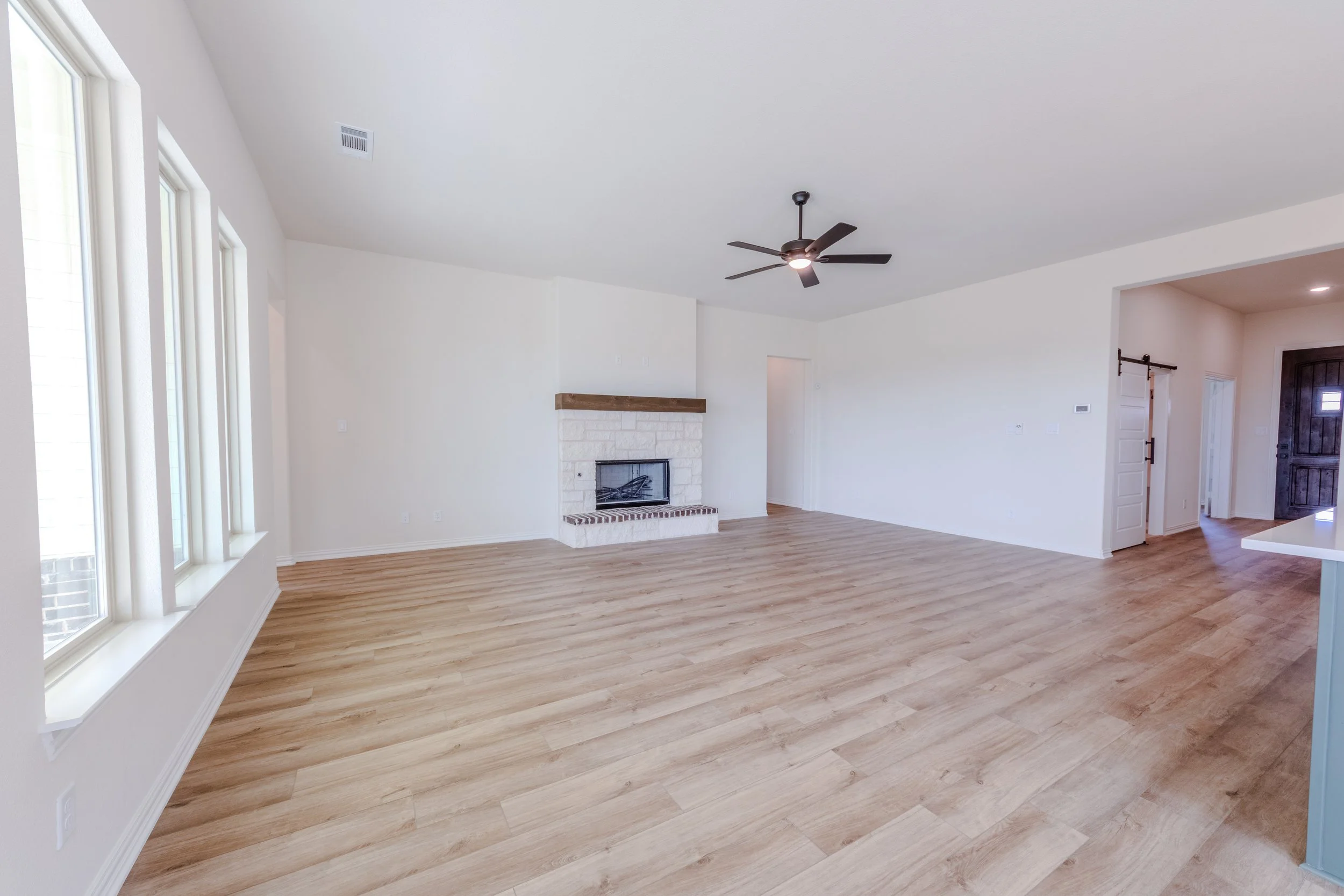 “Professional HDR real estate interior and exterior photography and video tours in the DFW area, showcasing properties with clarity and impact.”