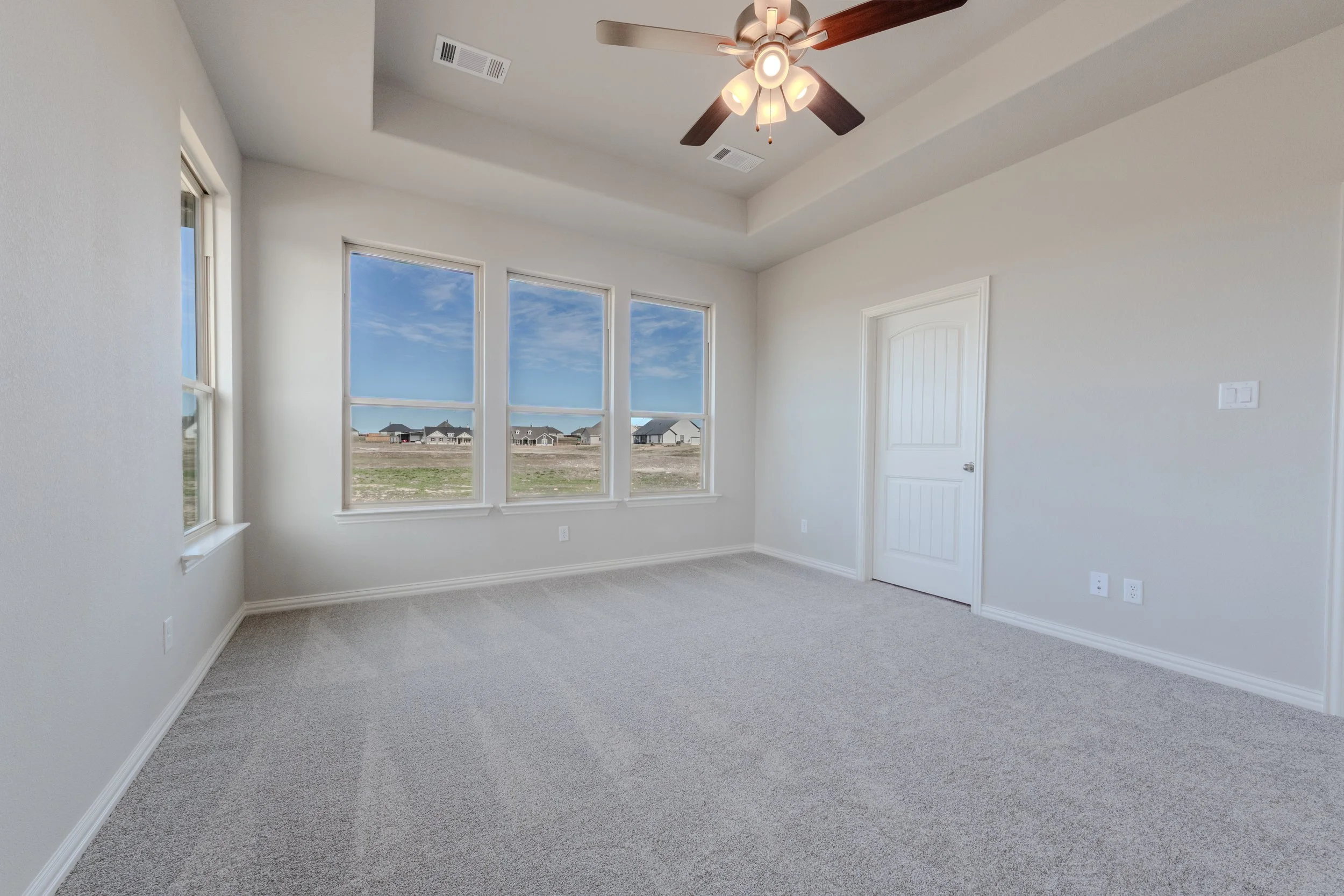 “Professional HDR real estate interior and exterior photography and video tours in the DFW area, showcasing properties with clarity and impact.”