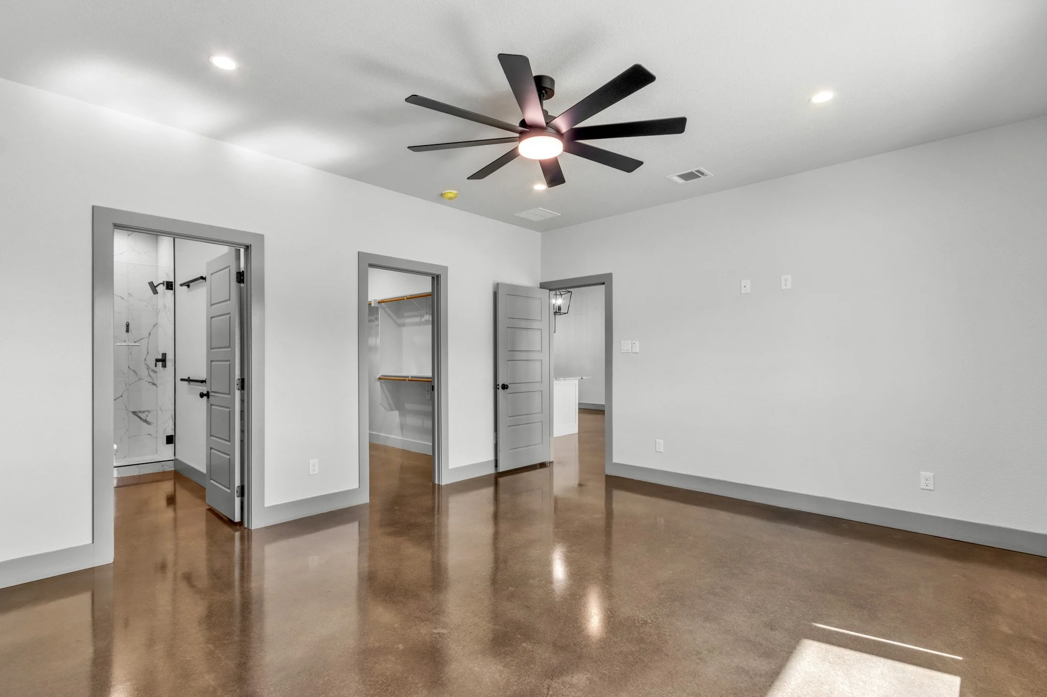 Master bedroom 2.jpg