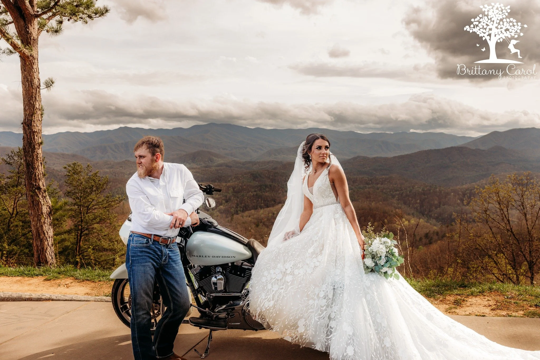 BigKahunaBrittanyCarolPhotographyBrideGinaFerguson8.jpg
