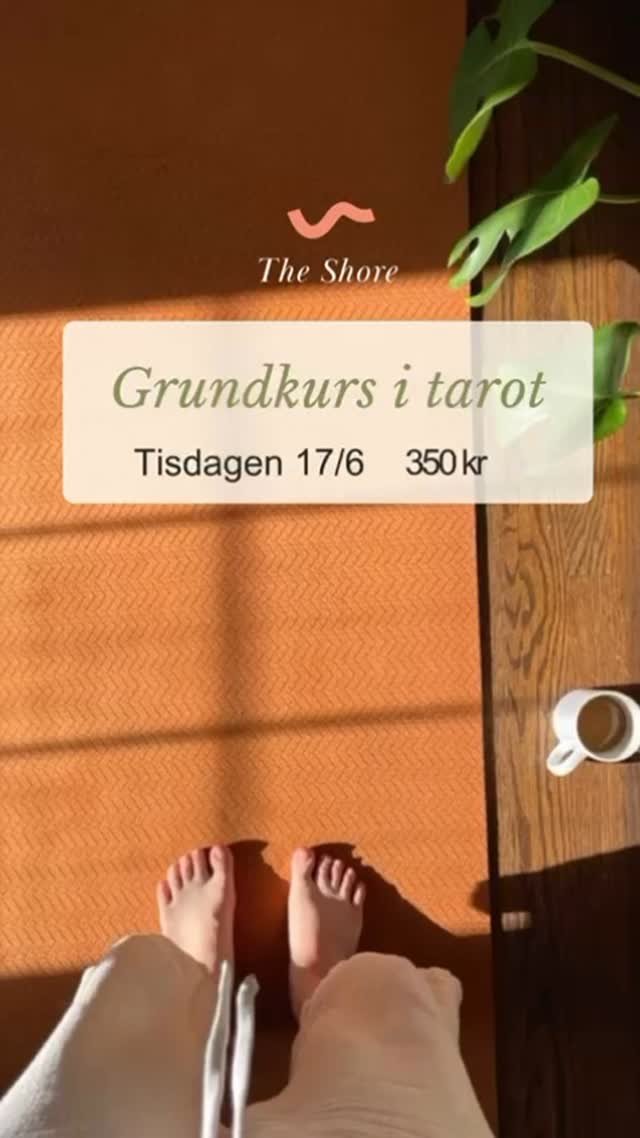 EVENT 17/6
Är du nyfiken på tarotkort och vill lära dig hur du kan använda dem som ett verktyg för vägledning i vardagen? Välkommen till en introduktionskurs där du får ta dina första steg in i taro