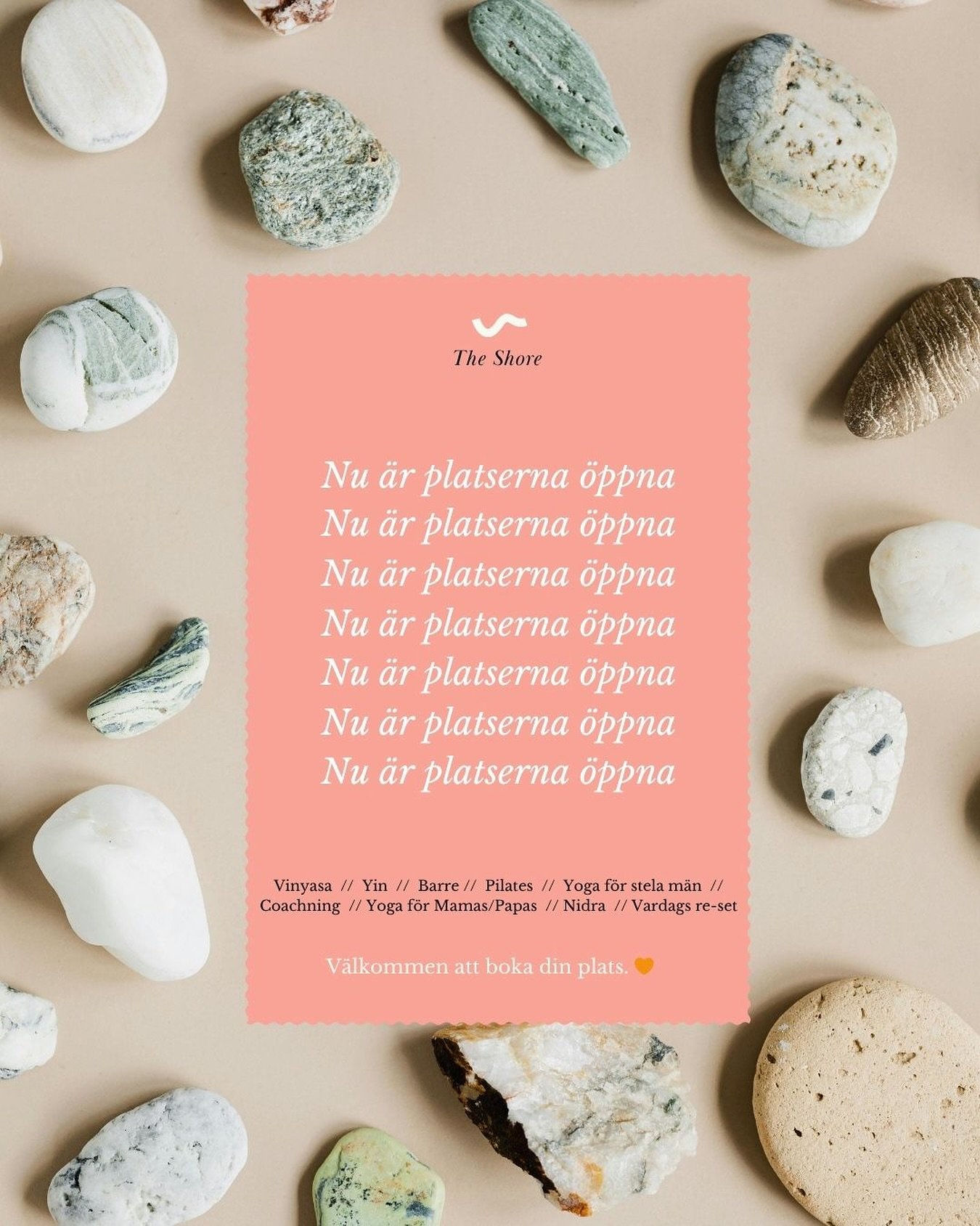 NU ÄR PLATSERNA ÖPPNA! 🎉
Välkommen att boka och vara en del av oss i höst. Det blir en säsong fylld av fördjupning, förankring och gemenskap.
Få platser. Större upplevelser. 🧡
Boka din/dina kurser v