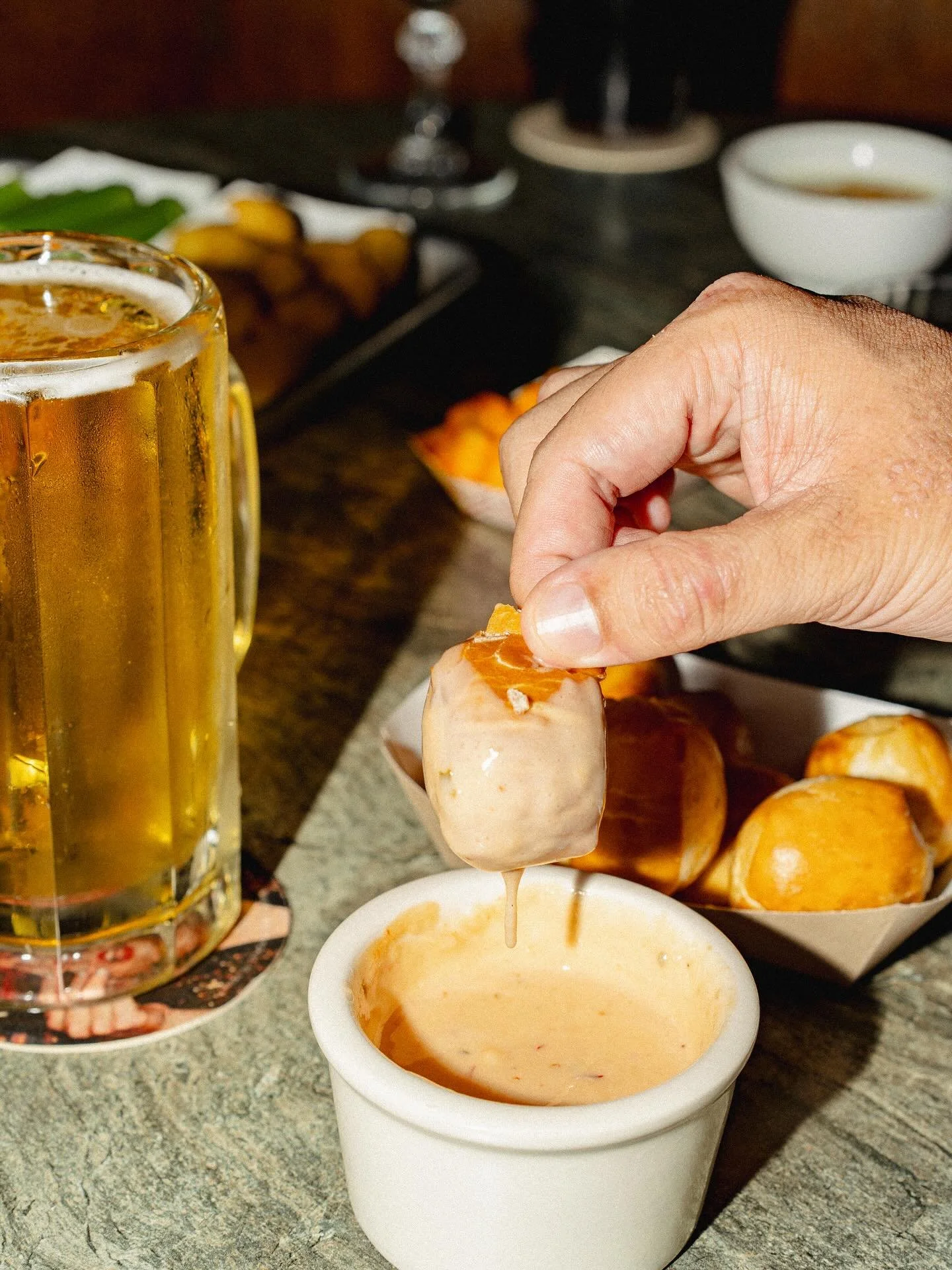 Soft, cheesy, and just the right amount of spicy. Pretzels & Queso are your new favorite bar bite. π
Bar Betsie Washington DC. DC cocktail lounge. Bar near Union Market DC, Best Cocktails in Washington, D.C., DC Foodie, Cocktails, Late-night ba