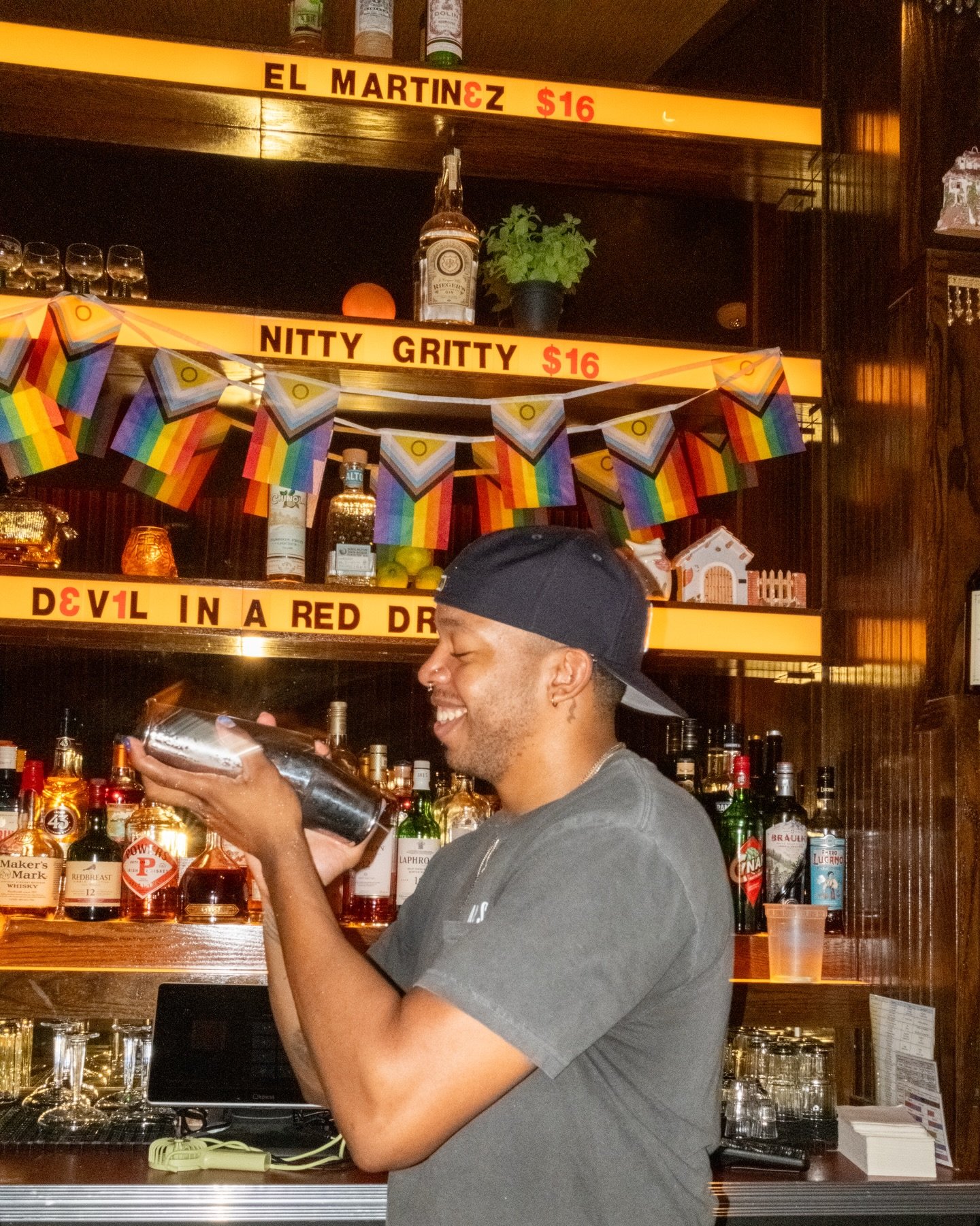 Be merry &amp; celebrate the holidays with our winter cocktails! 🎄

Bar Betsie Washington DC. DC cocktail lounge. Bar near Union Market DC, Best Cocktails in Washington, D.C., DC Foodie, Cocktails, Late-night bar Washington DC, Washington DC cocktai