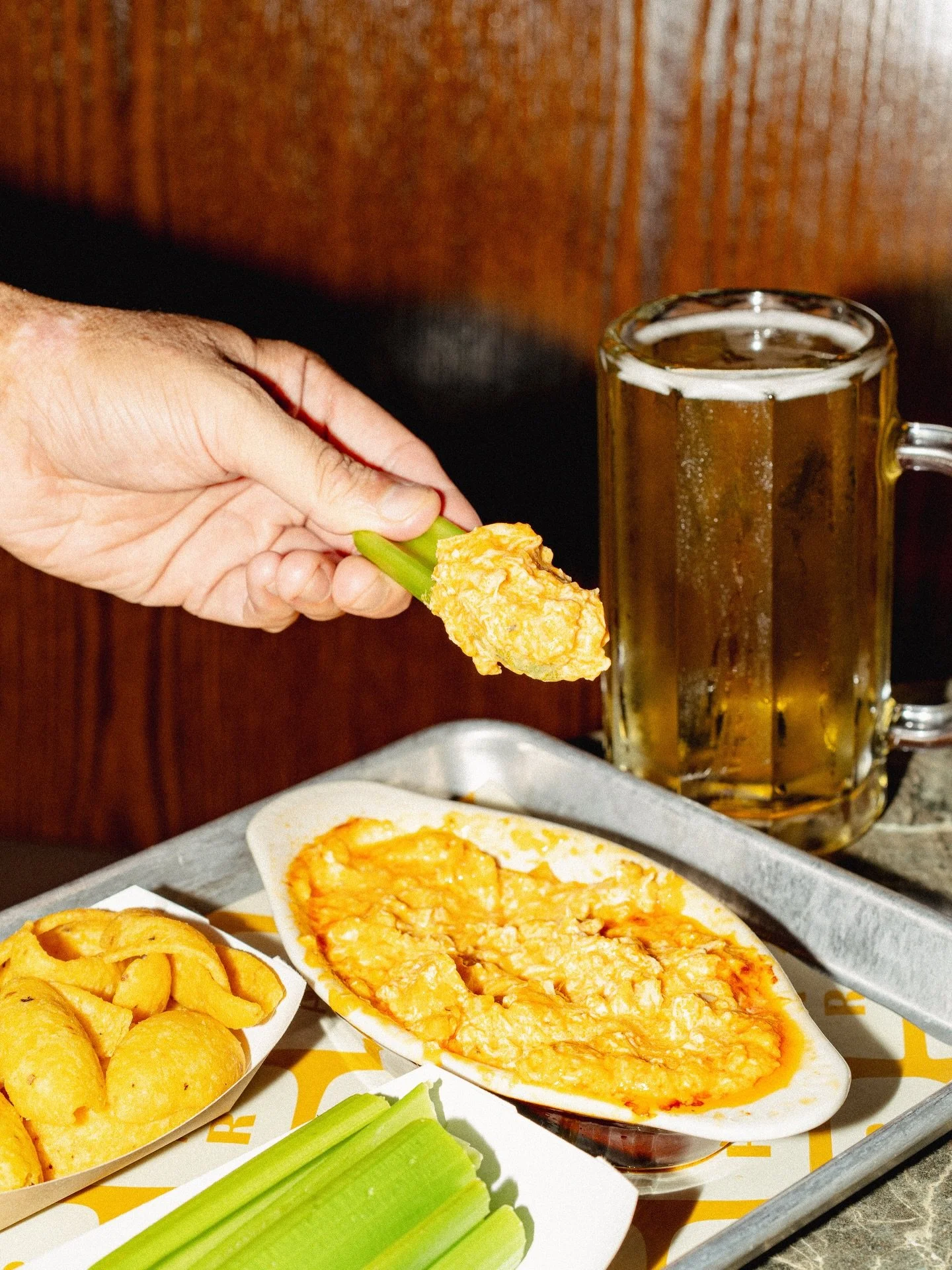 Buffalo dip + your favorite drinks = happiness. 🤭

📍Washington, D.C.

Bar Betsie cocktail bar in Washington DC, Trendy cocktail lounge near Union Market DC, Late-night cocktail bar in Washington DC, Best cocktails and bar vibes in Washington DC, DC