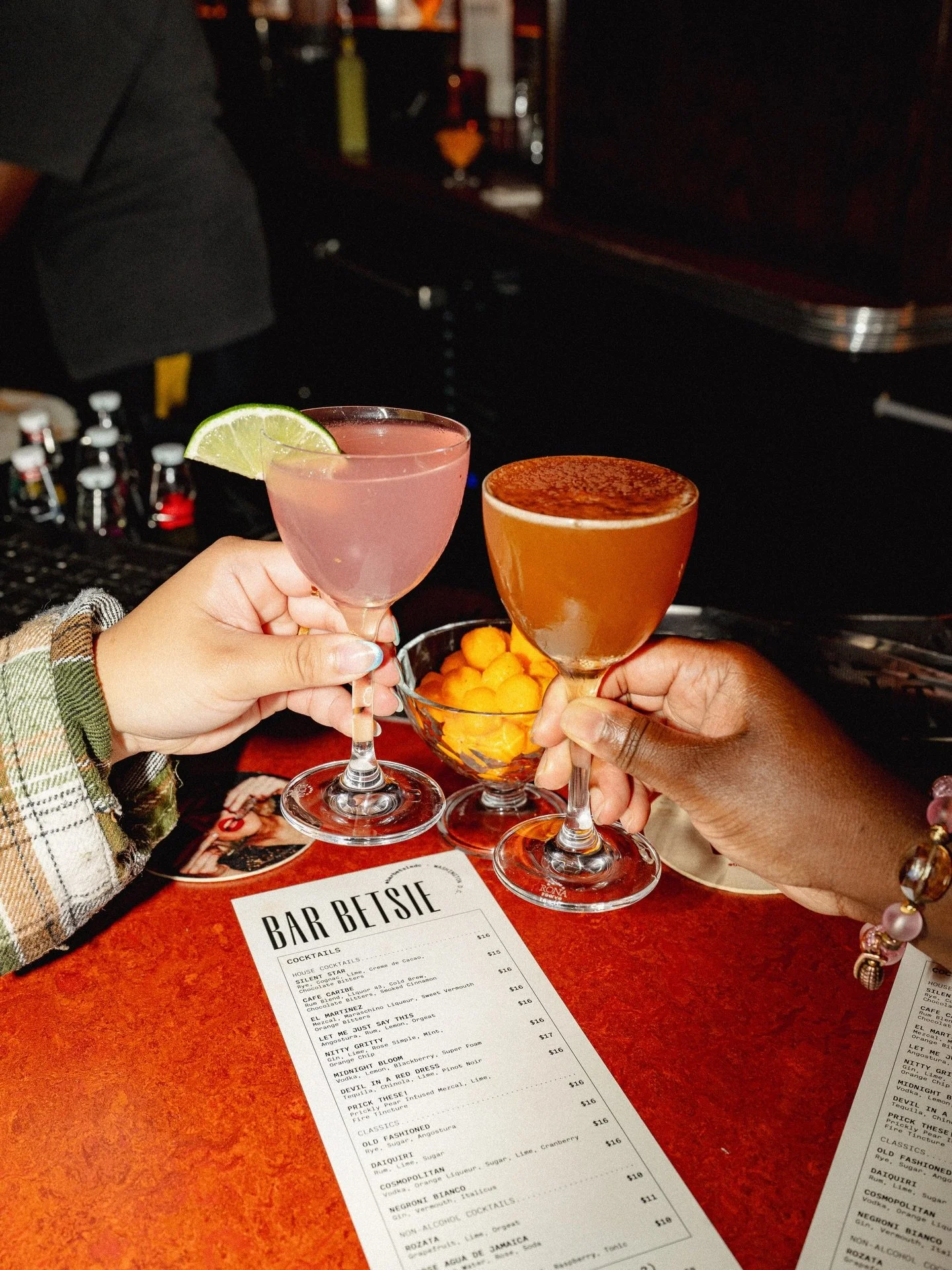 Happy hour just got a glow-up at Bar Betsie! Enjoy $6 beers, $10 HH cocktails, half-off shots every Monday&ndash;Thursday from 5-7pm. Grab your friends and get here! 🥂✨

📍Washington, D.C.