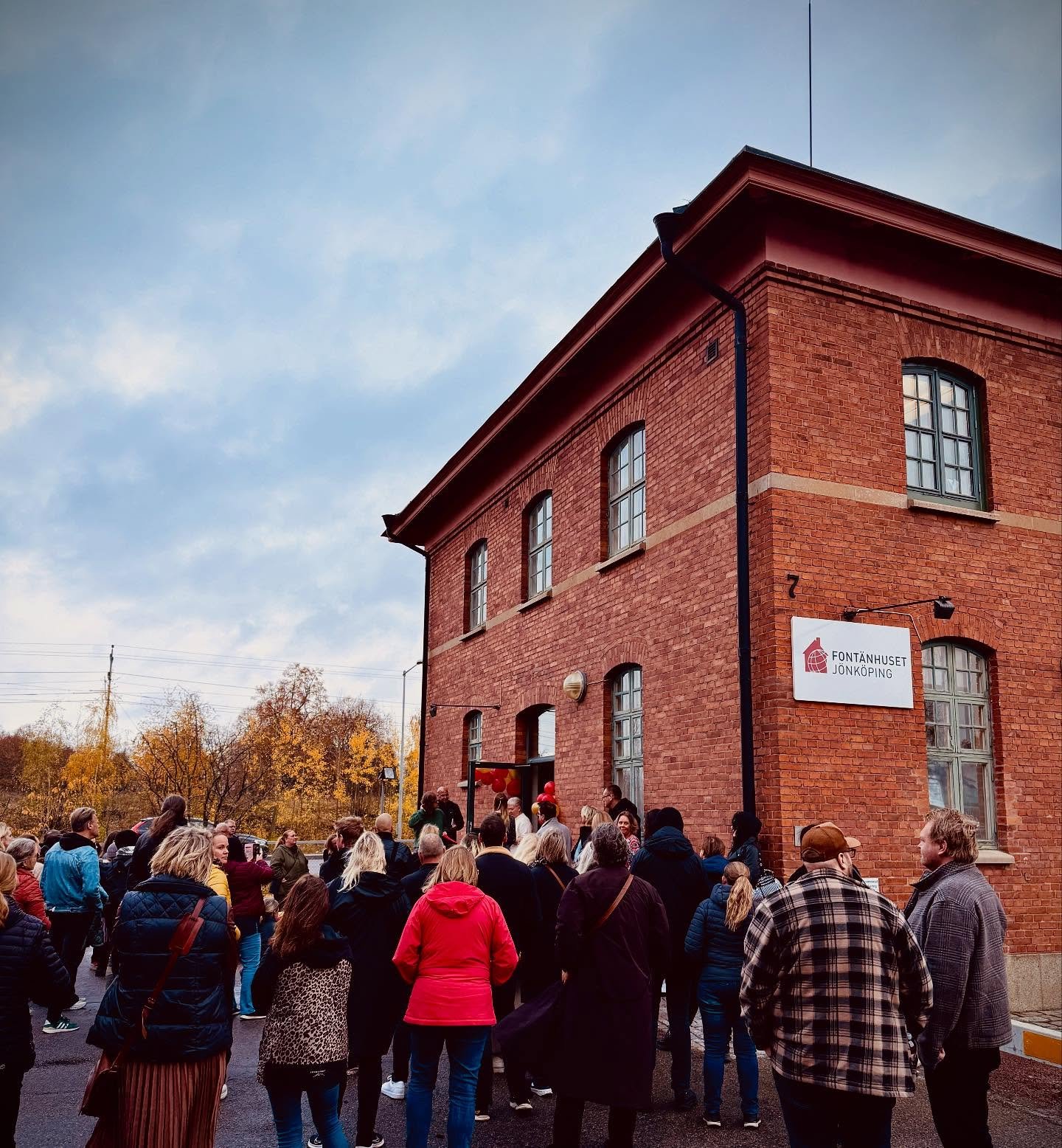 Vilken fantastisk dag i J&ouml;nk&ouml;ping! ❤️🏠
Vi p&aring; Sveriges Font&auml;nhus Riksf&ouml;rbund hade den stora &auml;ran att vara med n&auml;r Font&auml;nhuset J&ouml;nk&ouml;ping invigdes under tisdagen.

Verksamheten har under h&ouml;sten st