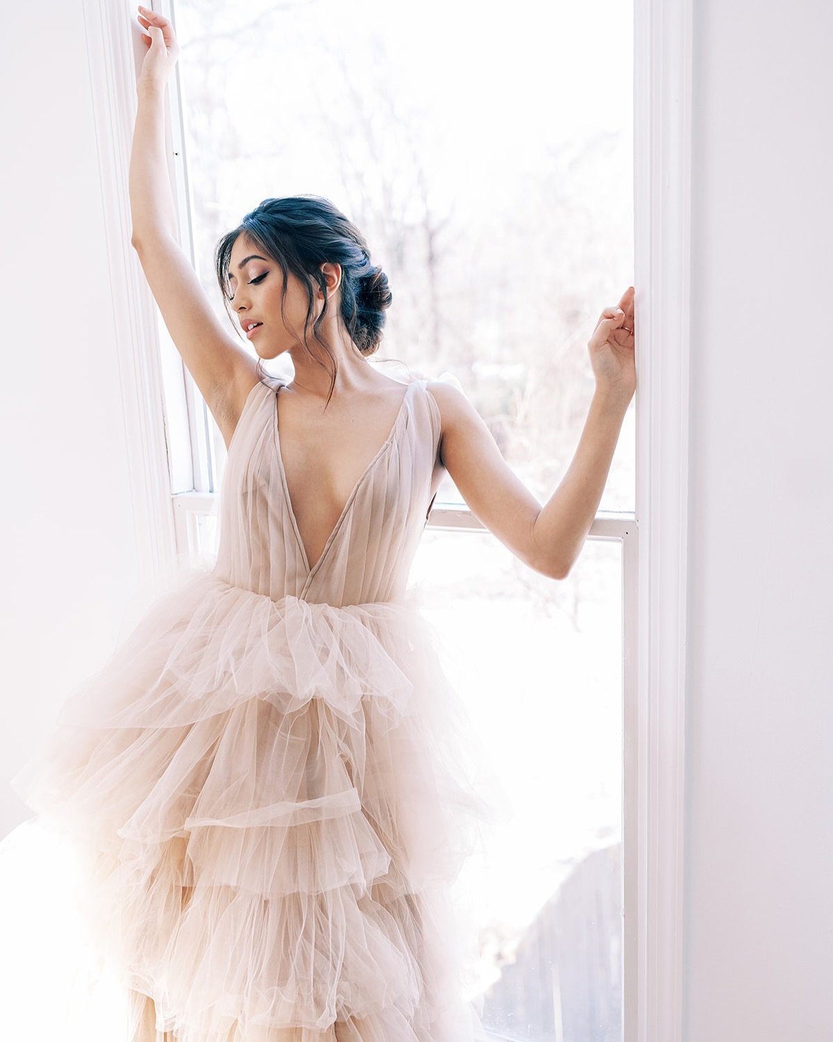 What you can start doing now to prepare for your spring wedding! 🩷🌸🌷

1. Start getting your facials! Before my wedding, I got one facial per month and my skin felt amazing and so hydrated. You never want to get a facial for the first time too clos