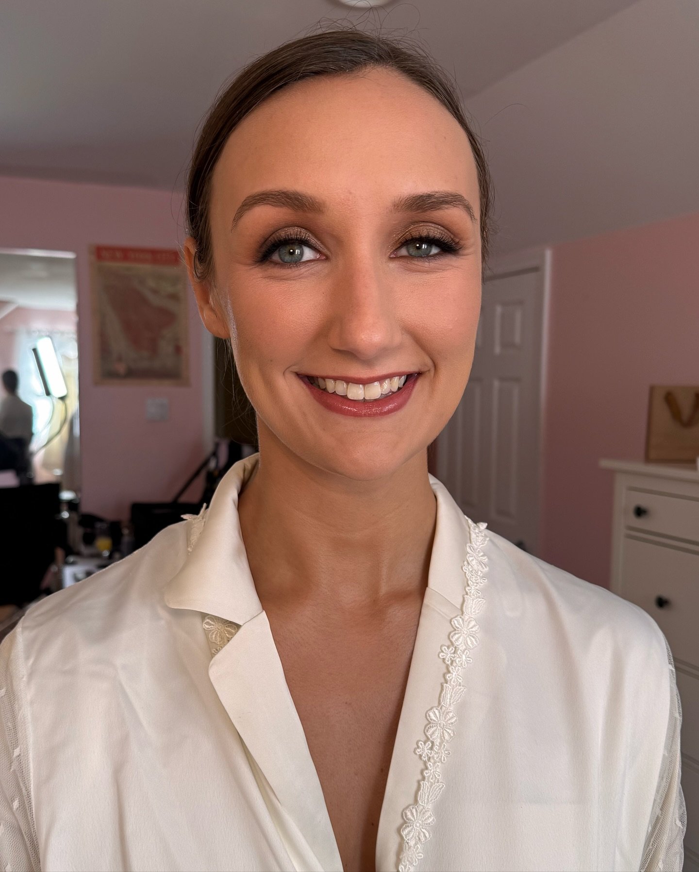 I was absolutely mesmerized by these girls&rsquo; eye colors! I couldn&rsquo;t have asked for a better wedding to end the year with! 🩷 

Looking back on 2024, I&rsquo;ve had one of the best years of clients! Everyone has been so kind and generous. I