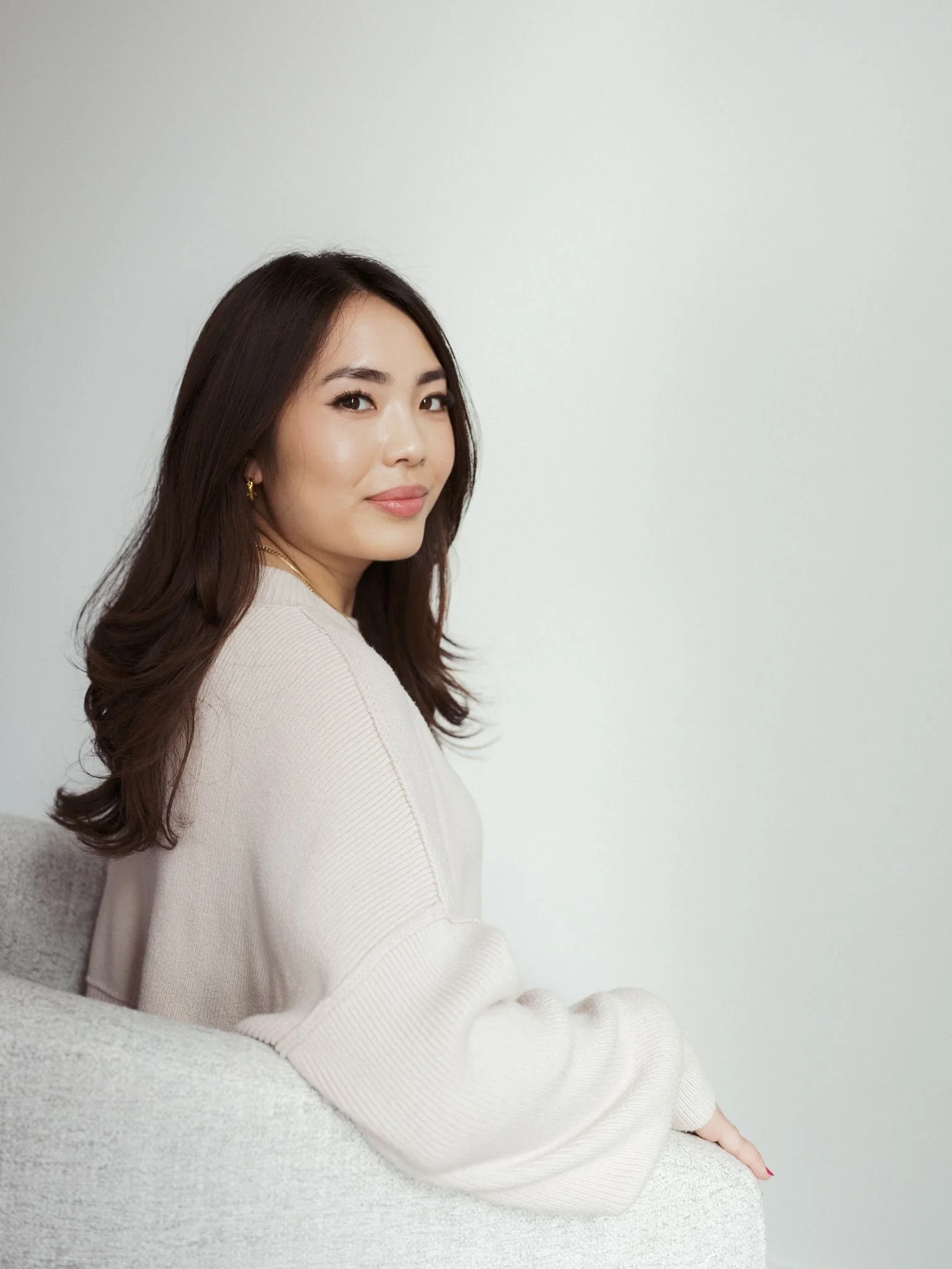 The Most Common Makeup Mistakes Made on Asian Clients, According to 500+ Asian People