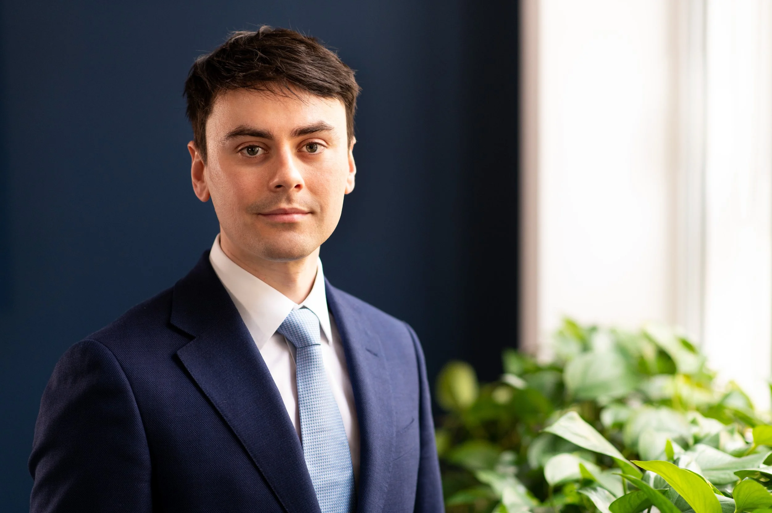 Tom Lavan, Associate