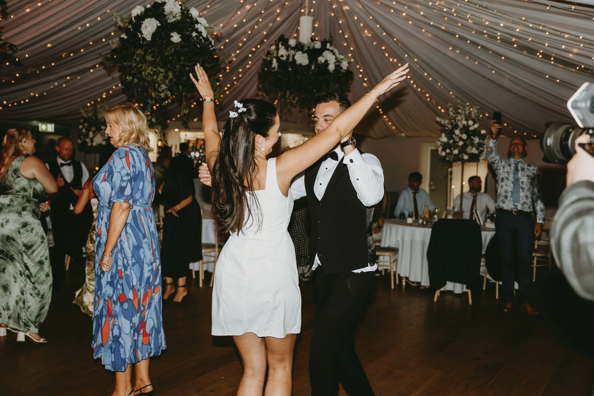 Leanne & Michael Wedding Album-1058.jpg