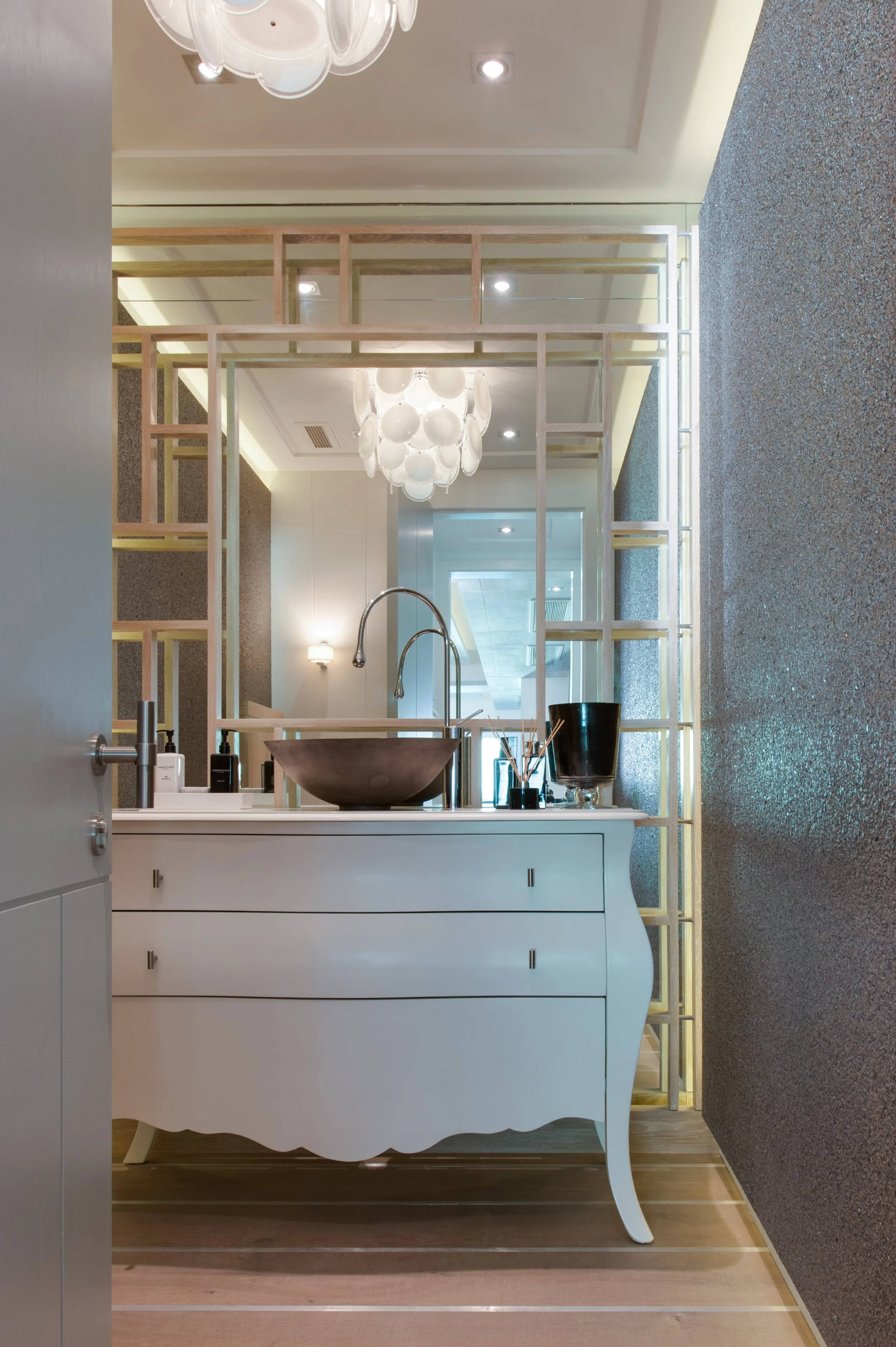 silvester apartment - guest toilet #1.jpg