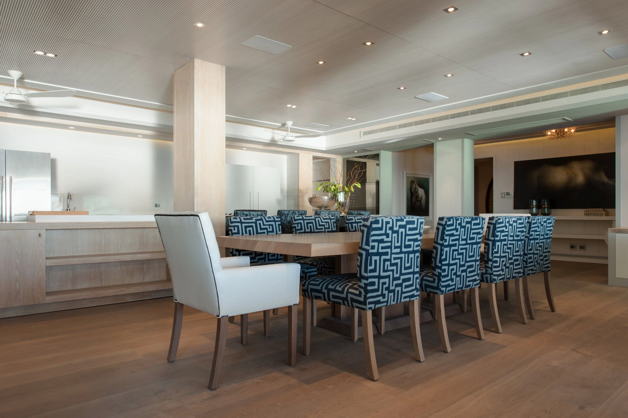 silvester apartment - dining area #3.jpg