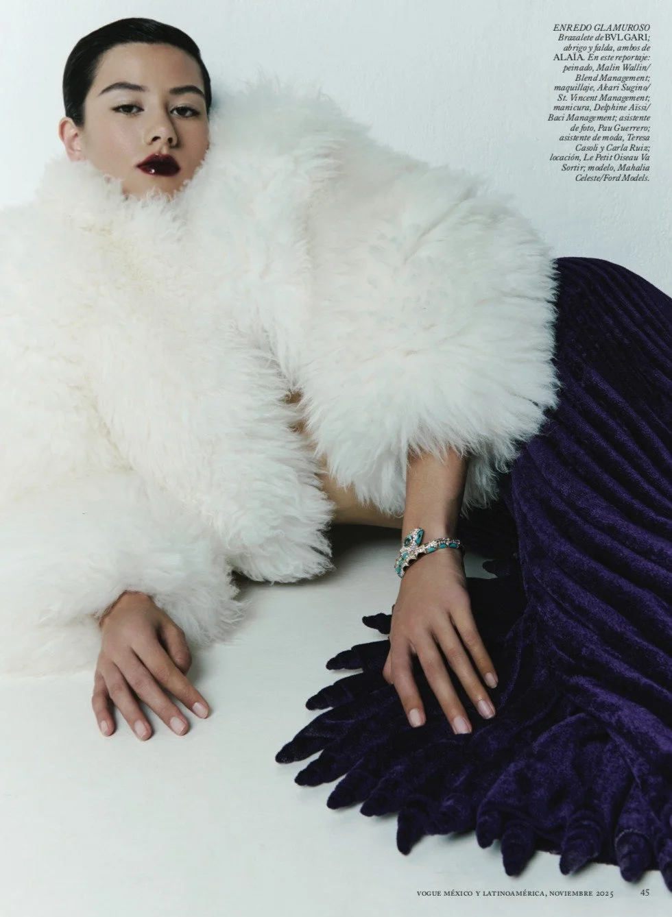 Vogue Mexico — Photo: Ricardo Ramos — Baci Management team: Manicurist Delphine Aïssi 