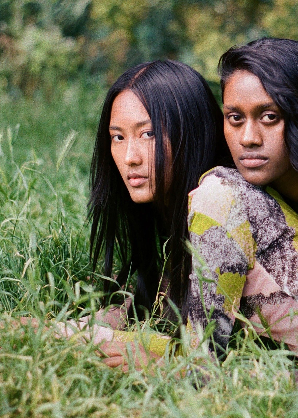 Overdue Magazine — Photo: Charlotte Haulot — Baci Management team: Hairstylist Enezia Abomo