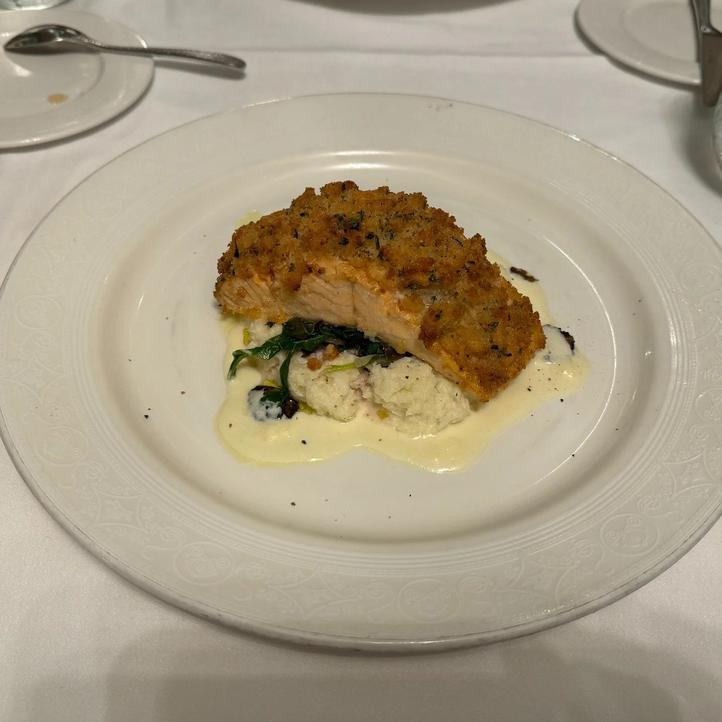 Some GF dinner highlights from the Disney Dream on our European sailing in September 2024. 

🚢 You can find the same menu on the Disney Fantasy (Royal Court), Disney Magic (Lumiere's), and Disney Wonder (Triton's).

1️⃣ Oven-Baked Salmon Royale with