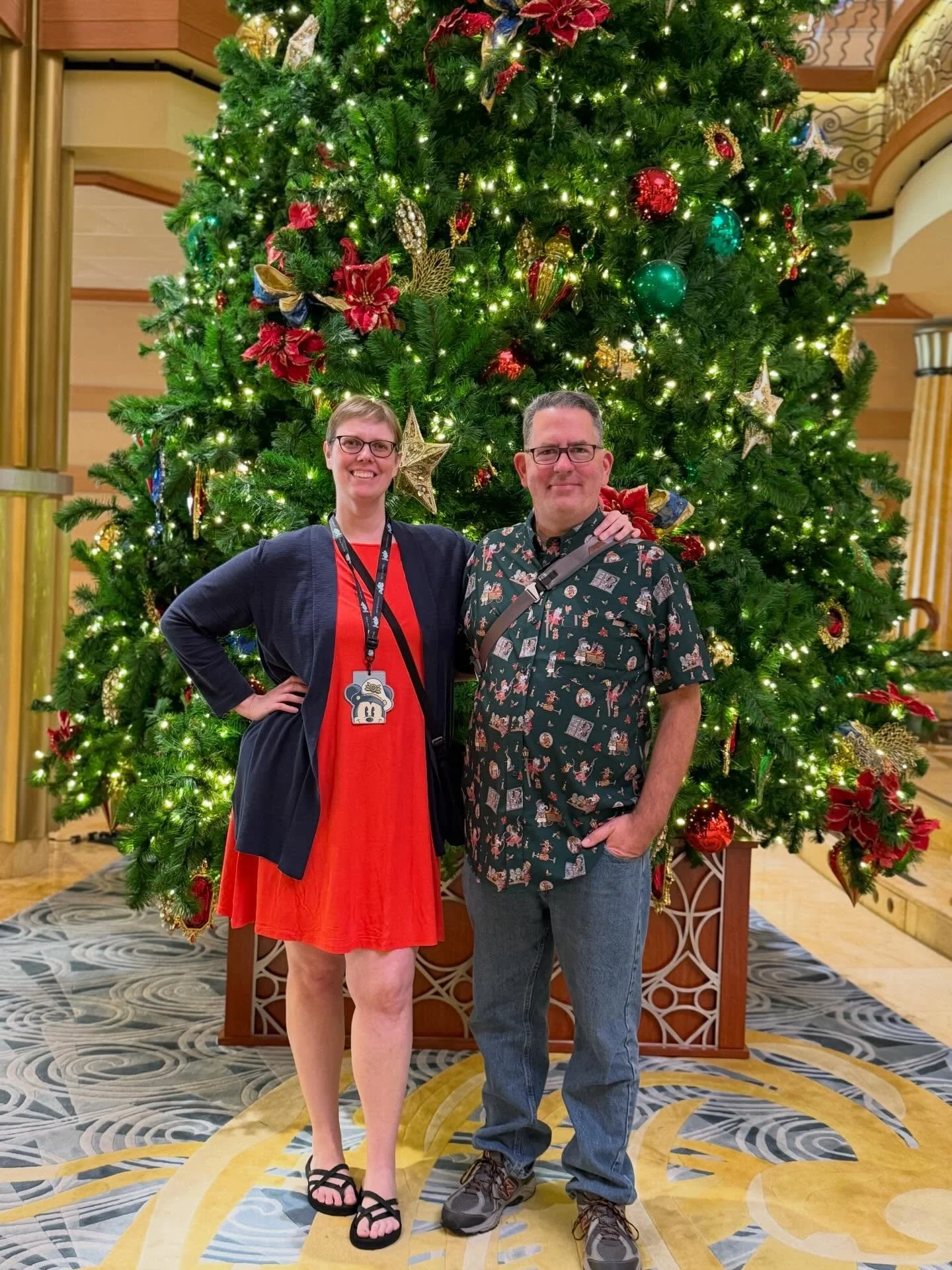 Happy Holidays! 🚢🎄

#disneydreamcruiseship #disneycruise #disneycruiseline #dcl #verymerrytime