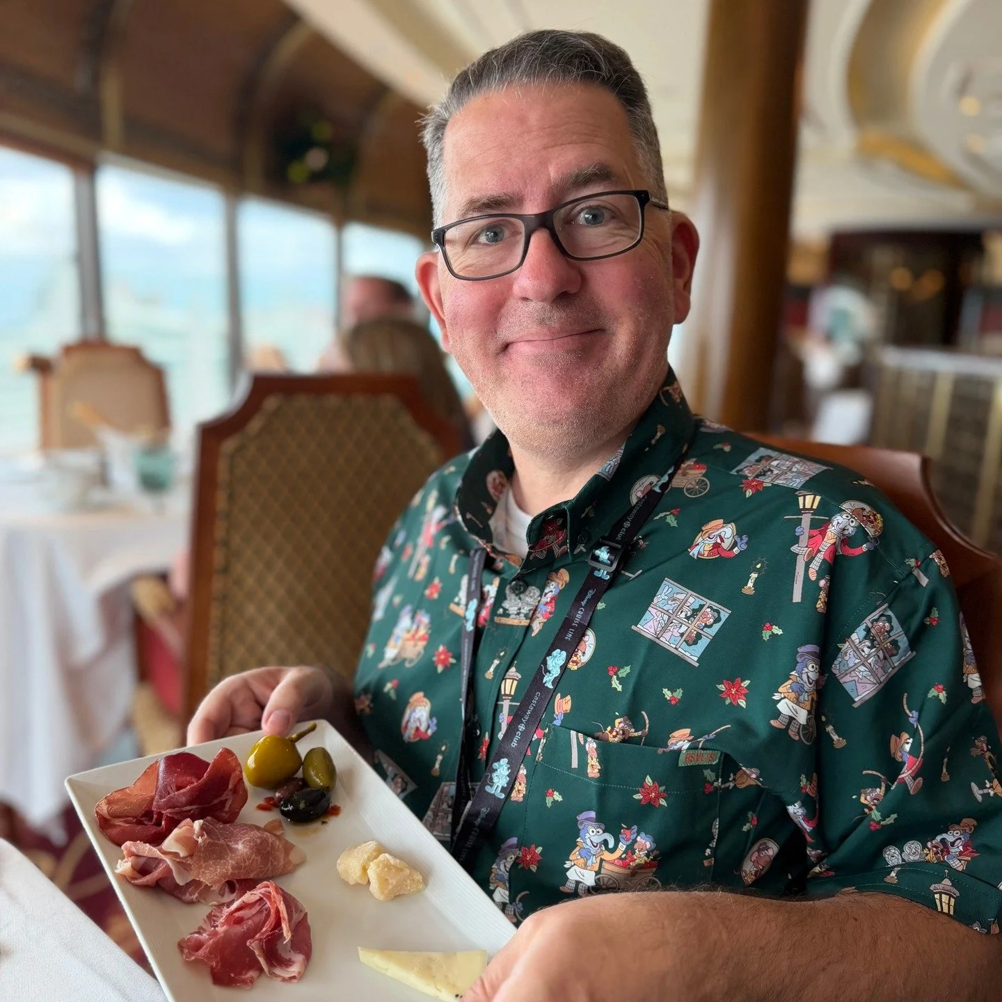Palo brunch on any Disney Cruise ship is always a vibe

🌟 Here's some highlights from our most recent brunch on the Disney Dream 

1️⃣ GF Meat &amp; Cheese Antipasti

2️⃣ GF Seafood Antipasti

3️⃣ GF Modified Classic Eggs Benedict

4️⃣ GF Grape &amp