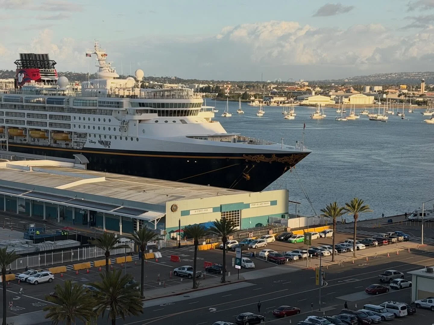 The Disney Wonder is looking good docked in San Diego this morning! 🚢 

#disneycruiselinejunkies #dcl #disneycruise #disneycruiseline #sandiego