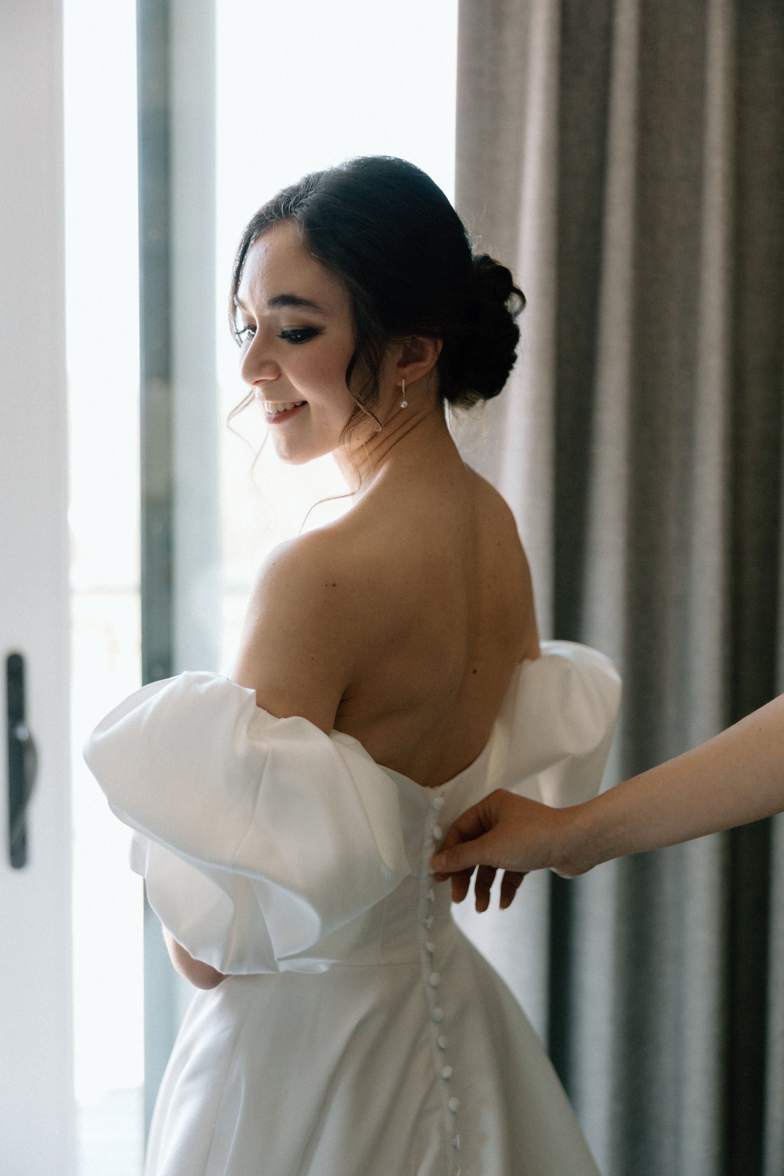 river-house-at-odettes-wedding-cara-marie-photography-gettingready-69.jpg