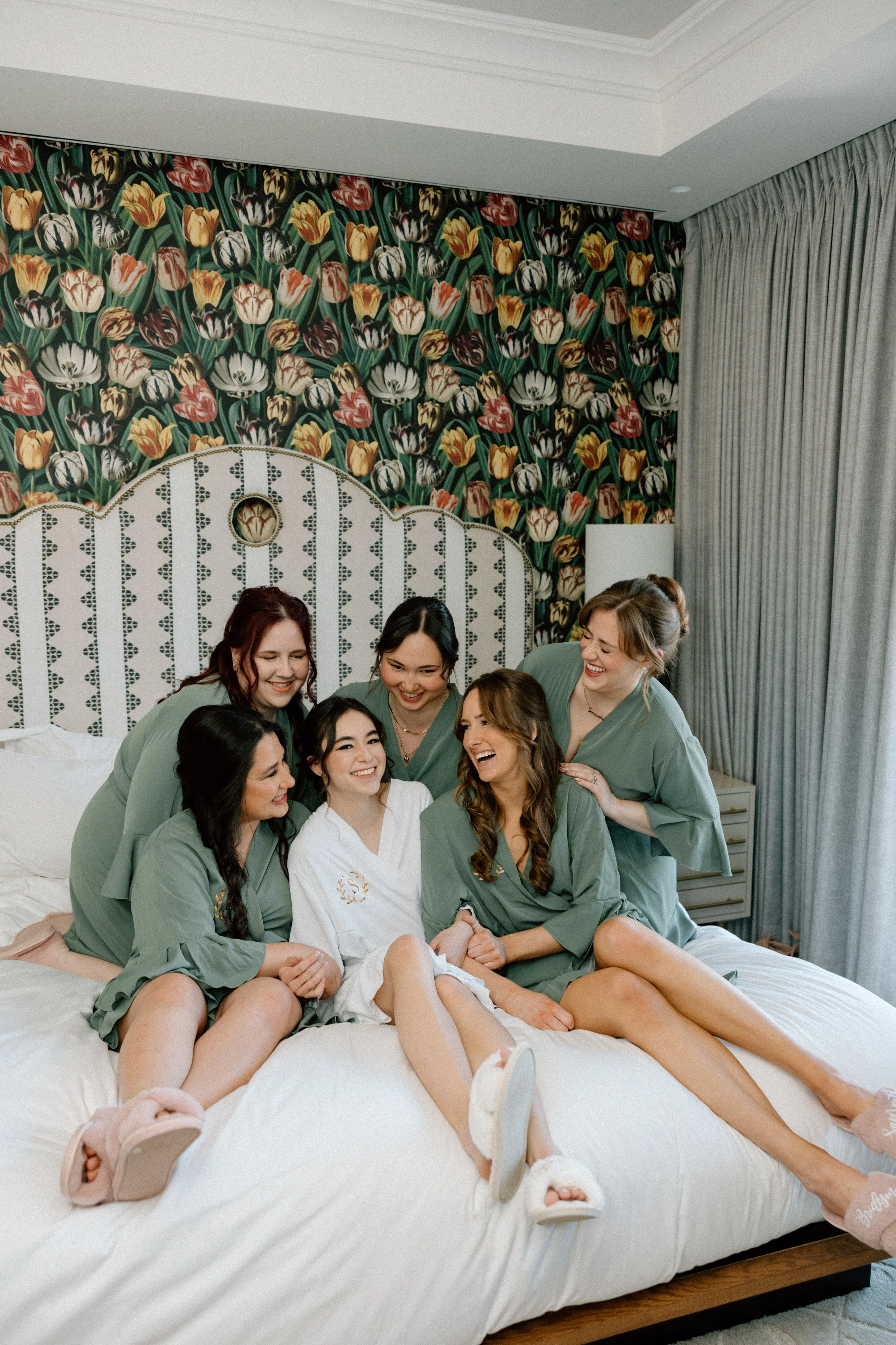 river-house-at-odettes-wedding-cara-marie-photography-gettingready-31.jpg
