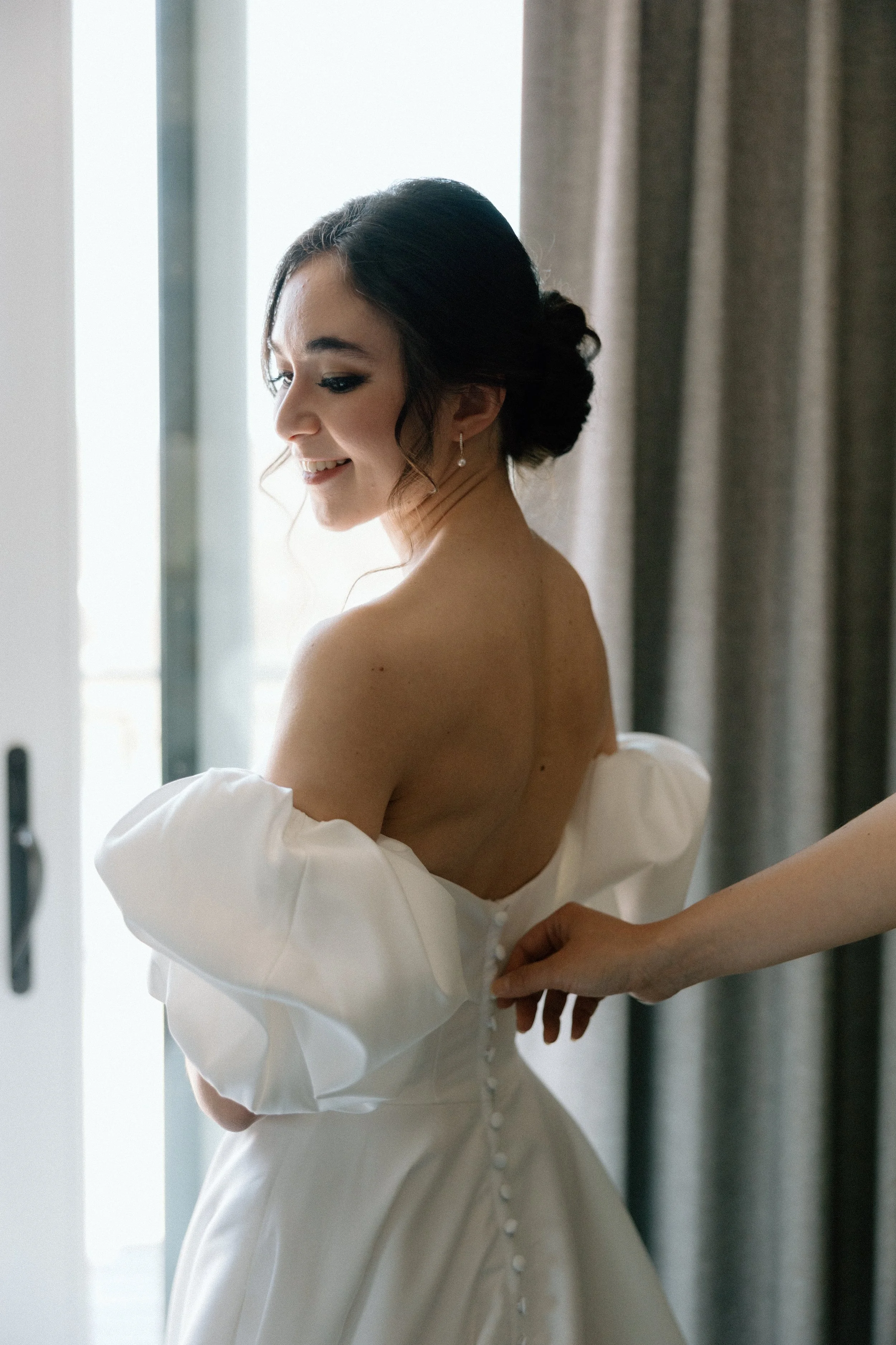 river-house-at-odettes-wedding-cara-marie-photography-gettingready-69.jpg