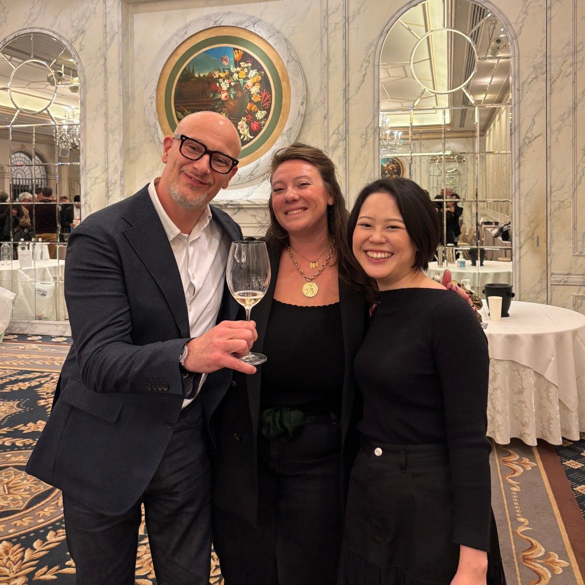 📍#Osaka #Japan 🇯🇵 | Derni&egrave;re &eacute;tape de notre tourn&eacute;e japonaise &agrave; bord du Tastin'France de @businessfrance_japan , le vendredi 28 novembre 2025 &agrave; Osaka, ville embl&eacute;matique de la #gastronomie japonaise, tourn