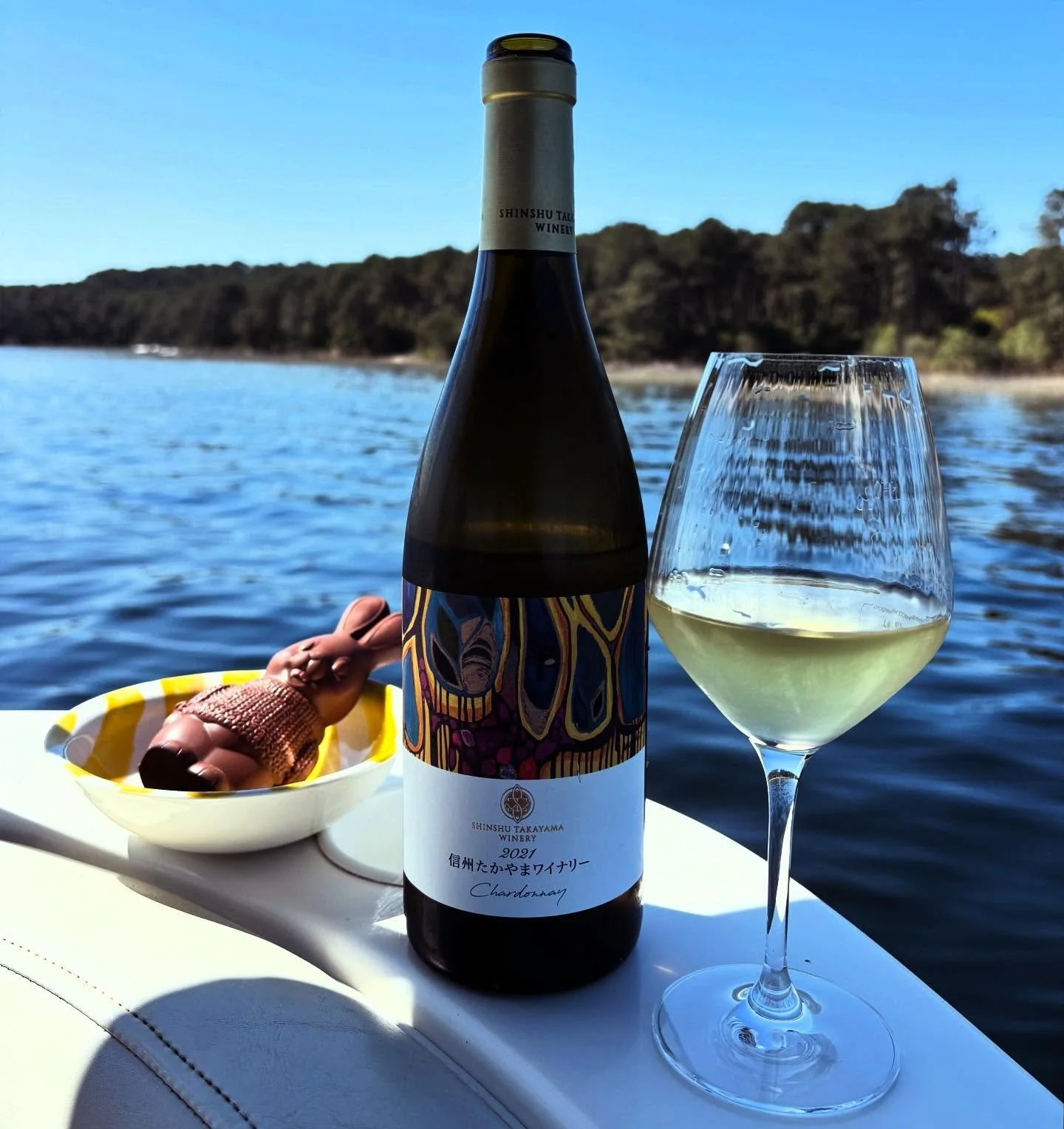 📍From Osaka with love 🍶🇯🇵 Picked up this bottle with @sachiwines in a hidden spot inside Shin-Osaka Station back in November 2025 ✨

Opening it this Easter weekend with family feels just right 🐣🌞🎋🦞🍋🤍 good vibes, good weather, and great memo