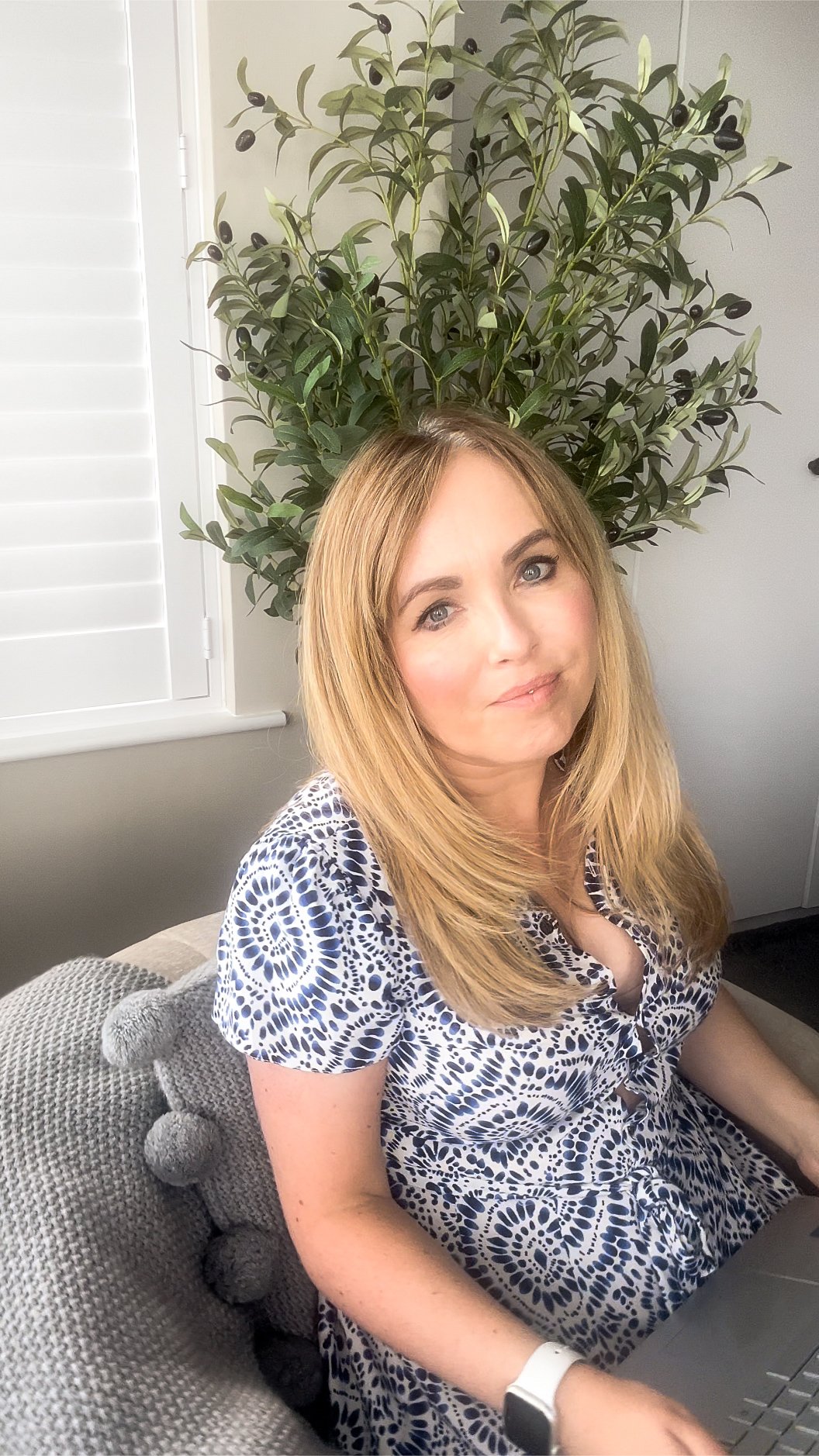 Ali, founder of Cuties Skincare, your online acne coach.