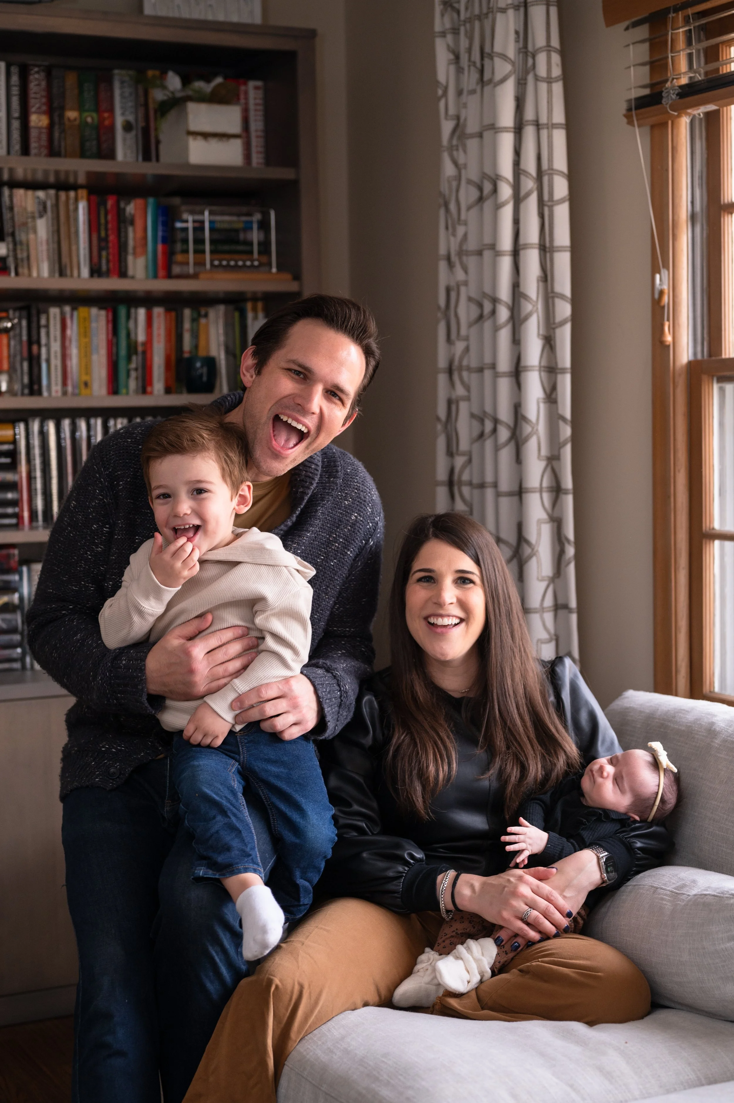 Isaia Family 11.23.24-67.jpg
