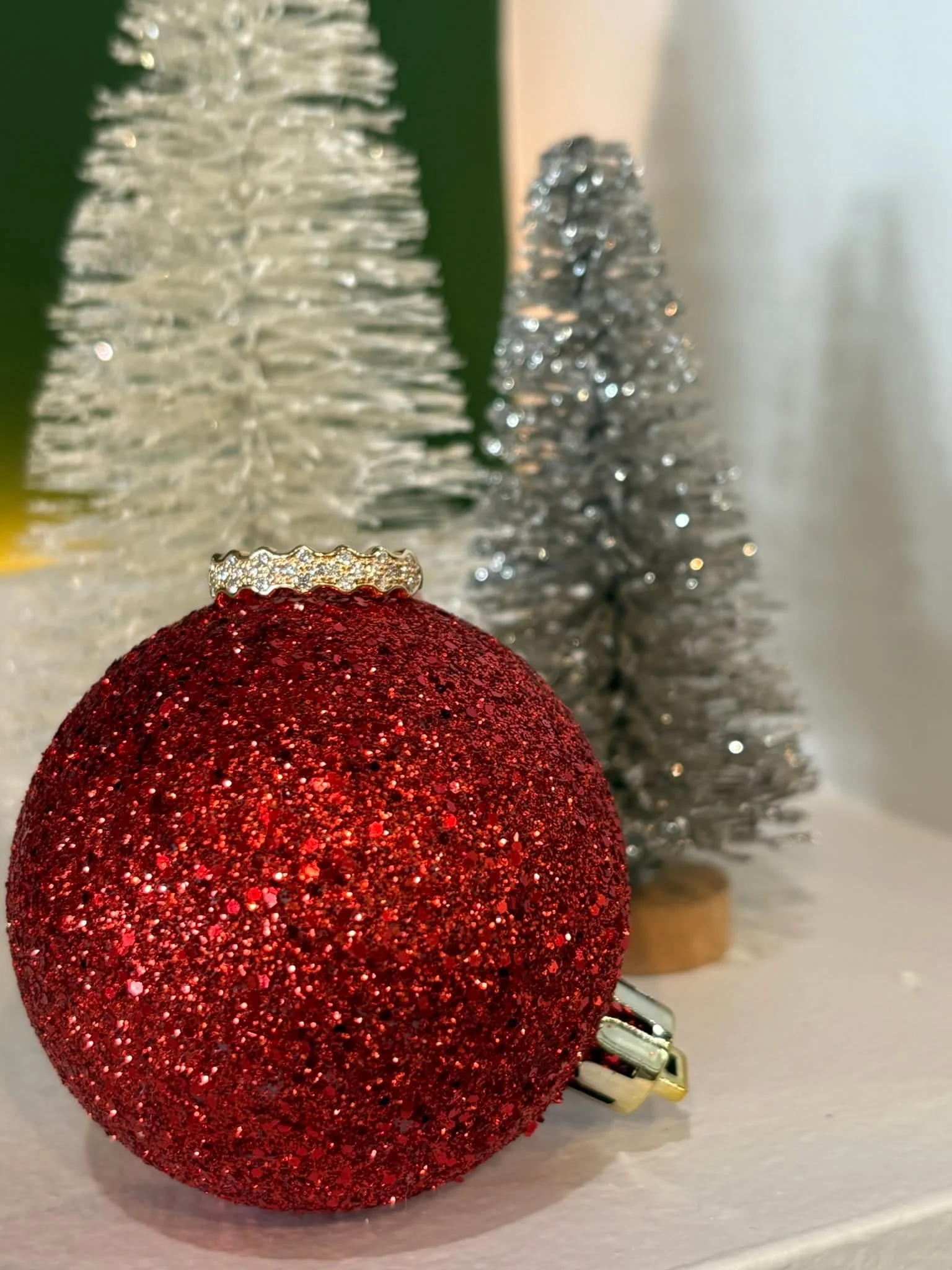 Every finger needs a "Crown" 👸 #jewelry #fashion #diamonds #rings💍