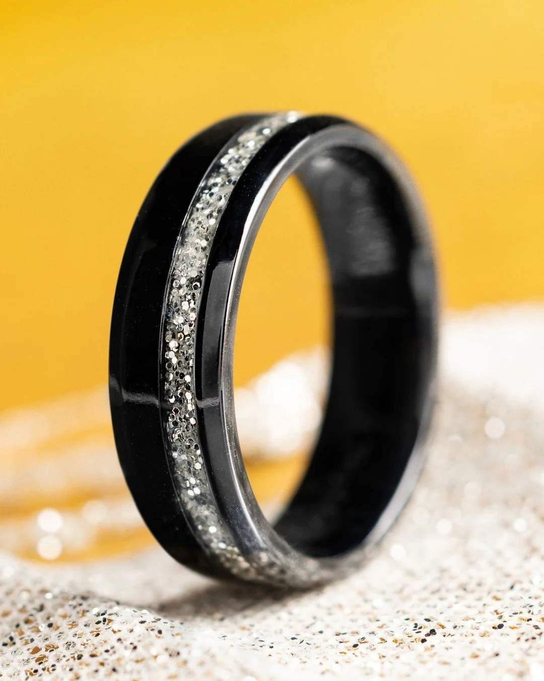 A piece of her wedding dress was placed inside his ring, WOW! 🤩
- 
Create and personalize any ring to suit your love story with hand-crafted Lashbrook custom rings. Come by Jamies today! 💚 #jamiestdm #lashbrook