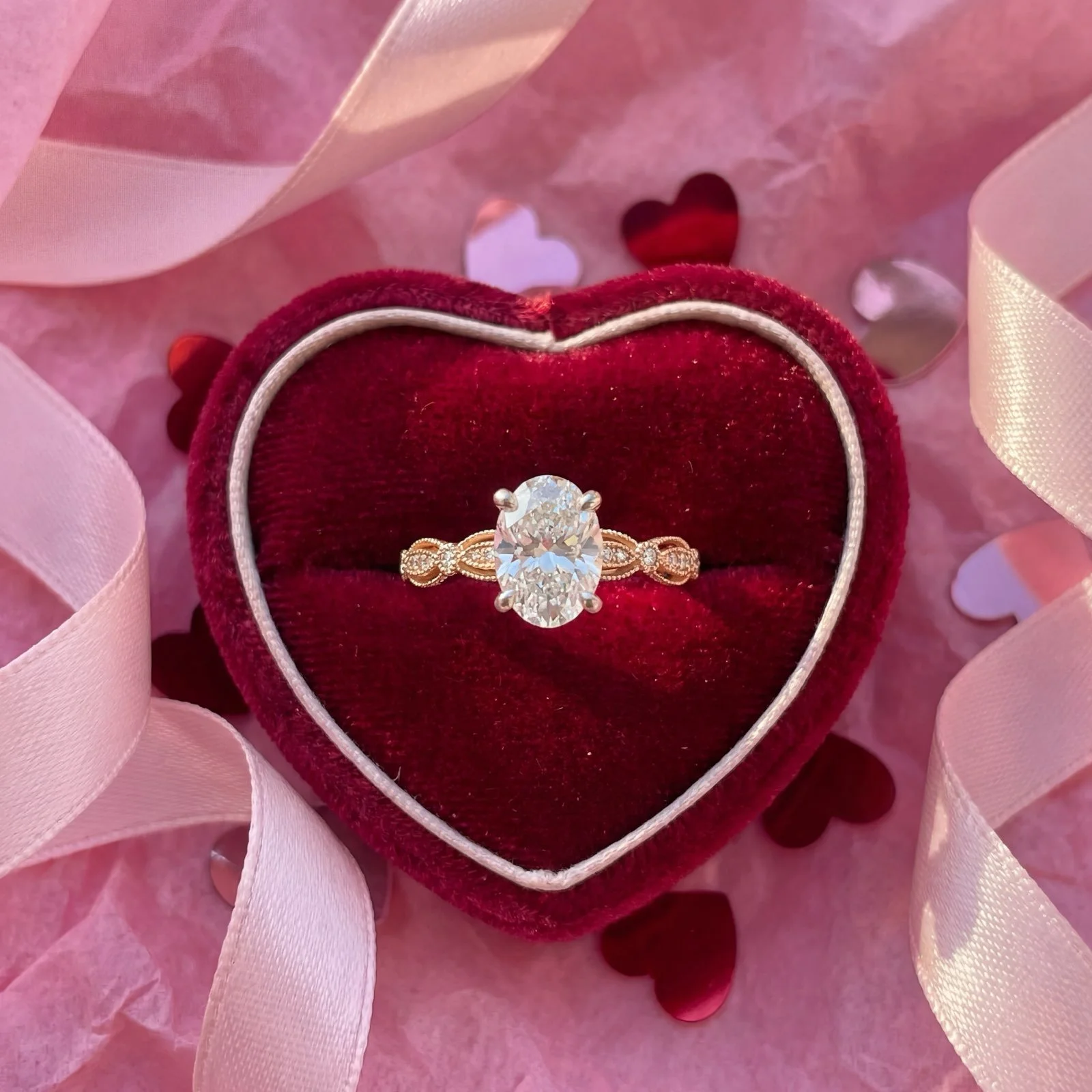 Nothing says love like a diamond 😉💘 There's still time to get the perfect Valentine's Day gift!! Come see us today❤️
- 
- ⏰Tues-Fri 9:30am-5:00pm | Sat 9:30am-1:00pm | Sun-Mon Closed
- 📞 Questions? Give us a call at 217.965.4542!
