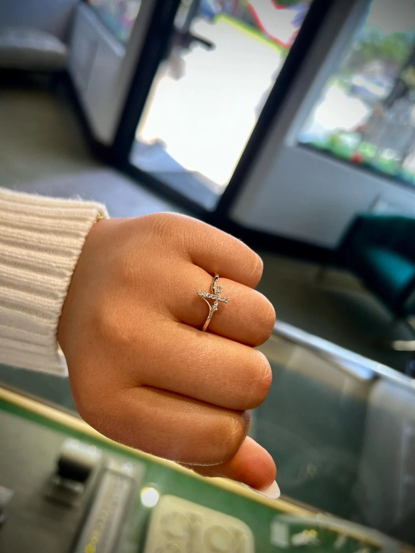 Some pretty rings to bless your Friday Feed😌
&bull;
&bull; #jamiestdm #virdenillinois #goldrings #jewelry #shoplocal