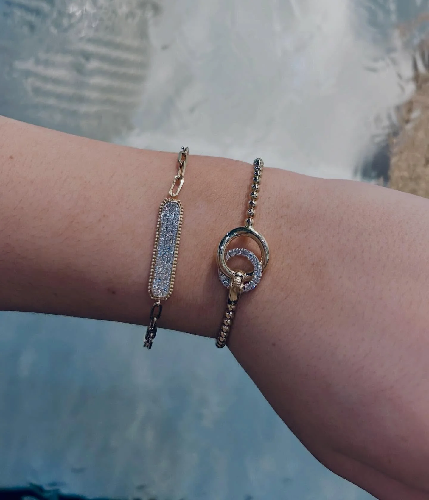 A gold stack doing what a gold stack does😌💎 
&bull;
Good morning &amp; Happy Wednesday everybody. It&rsquo;s a good day to get your jewelry desires done today, come on in!💚💎 
&bull;
&bull;
#jamiestdm #virdenillinois #shoplocal #goldstackbracelets