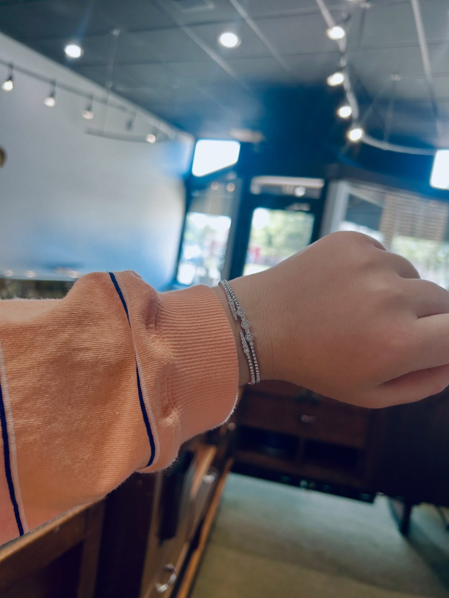 Where are our white gold lovers at?? 🤍🤍

We love our Diamond Bujukan Bracelets, and these two stack perfectly together✨✨

#jamiestdm #bracelets #stackable #shoplocal #virdenillinois