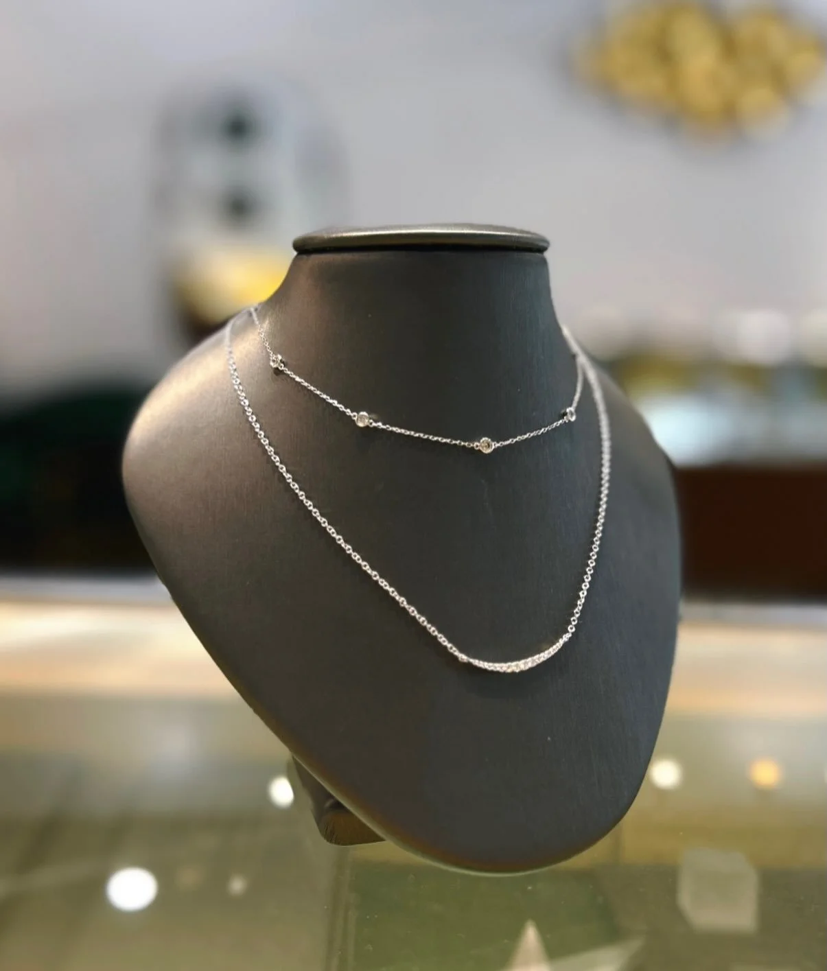 A white gold stack 🤍✨ 

Would you wear this in white gold or yellow gold? Comment below!!

#whitegoldnecklace #jamiestdm #virdenillinois #shoplocal #whitegold