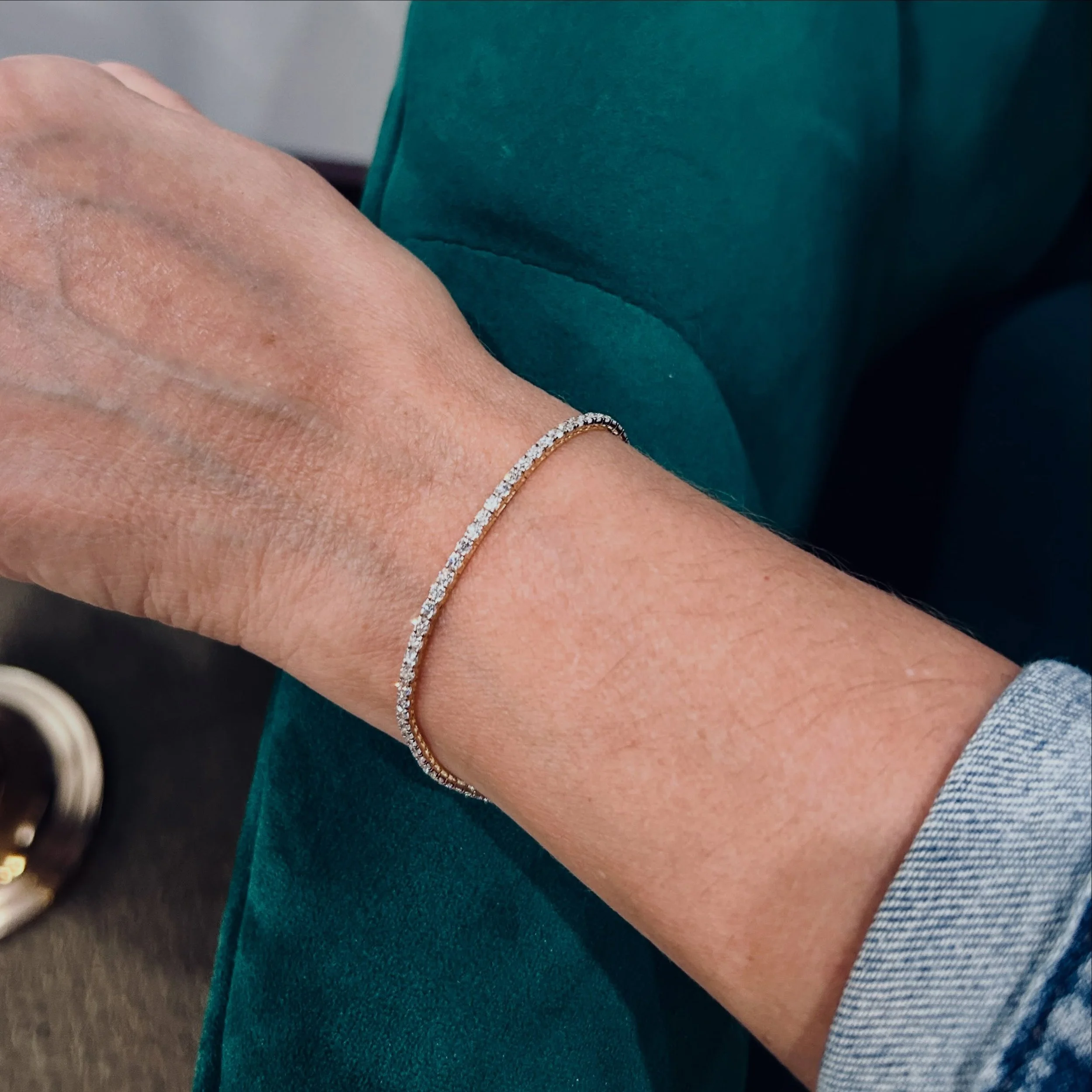 Lab-Grown Tennis Bracelets ☺️ We have them!! 

Happy Saturday everyone💚 Open 9:30-1, we can&rsquo;t wait to see you 💚

#labgrowndiamondjewelry #tennisbracelet #jamiestdm #virdenillinois