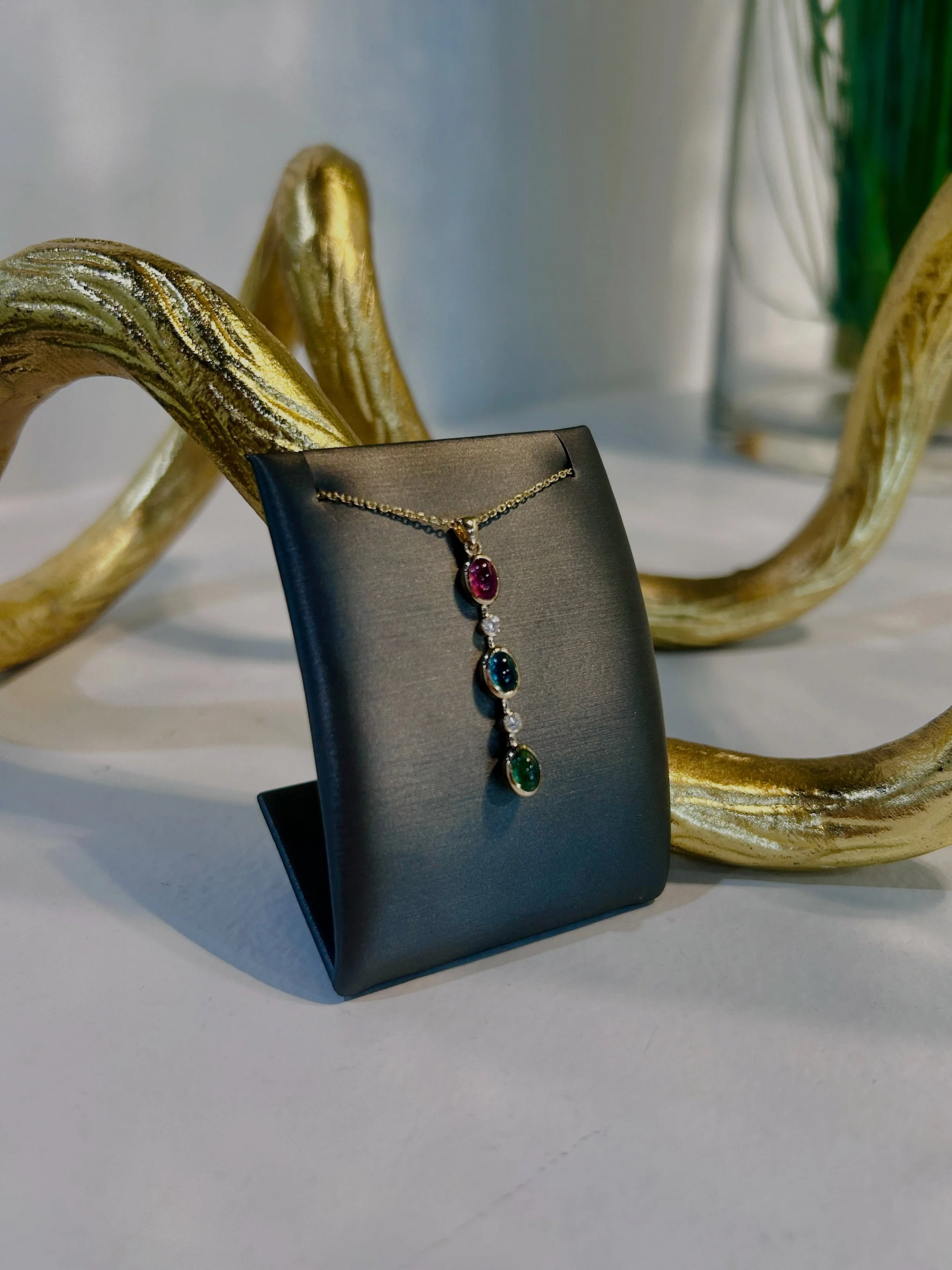 Pink🩷 Blue🩵 Green💚 Tourmalines ✨

Happy Saturday!! 🥰
#jamiestdm #virdenillinois #smallbusinesssupportingsmallbusiness #gemstonesjewelry #tourmalinestone