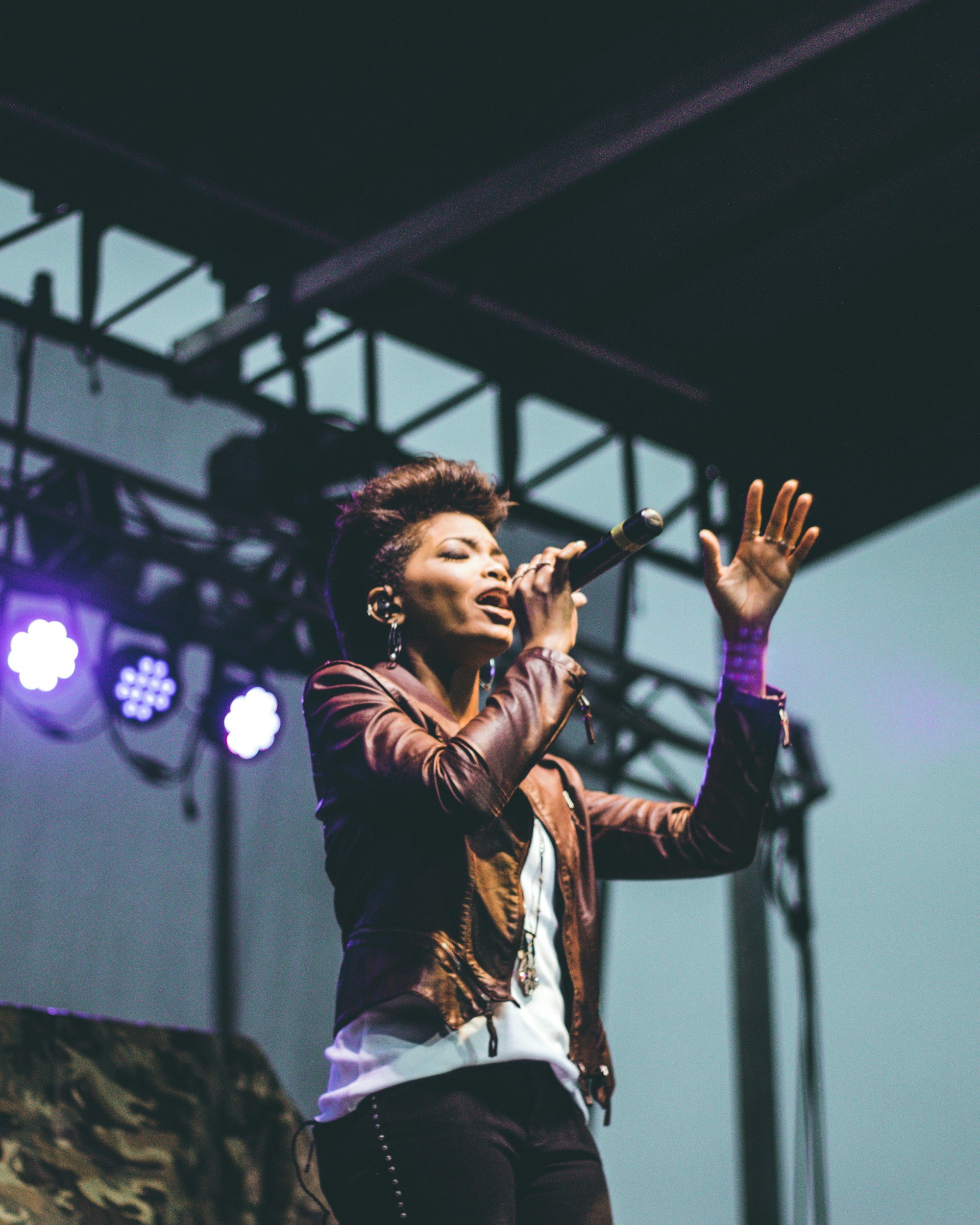 Breaking Down Vocal Registers: What Are Chest, Head, and Mix Voice?