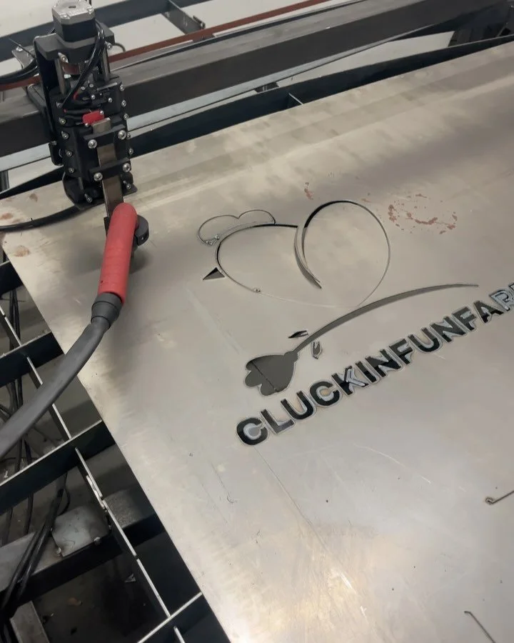 Cut out a sign for our neighbors @cluckinfunfarm before their grand opening! Make sure you stop by April 26th to see all the cool stuff they&rsquo;re doing!!!

If you need something cut let me know!