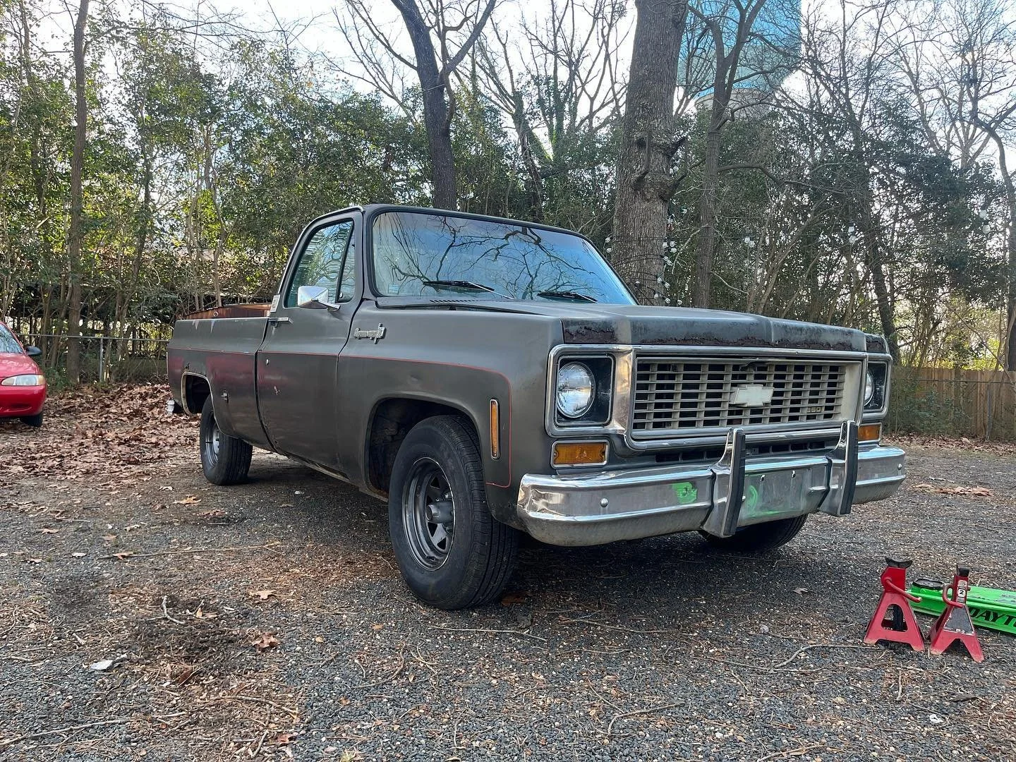 Put some new brakes on this sweet squarebody from @jwdrums2.0. From worn barely stopping to put you through the windshield!

#c10trucks #c10 #lsswap #carrestoration #classiccar #chevyperformance #americanmade #c10nation
#c10talk #c10club #c10clubnc 

